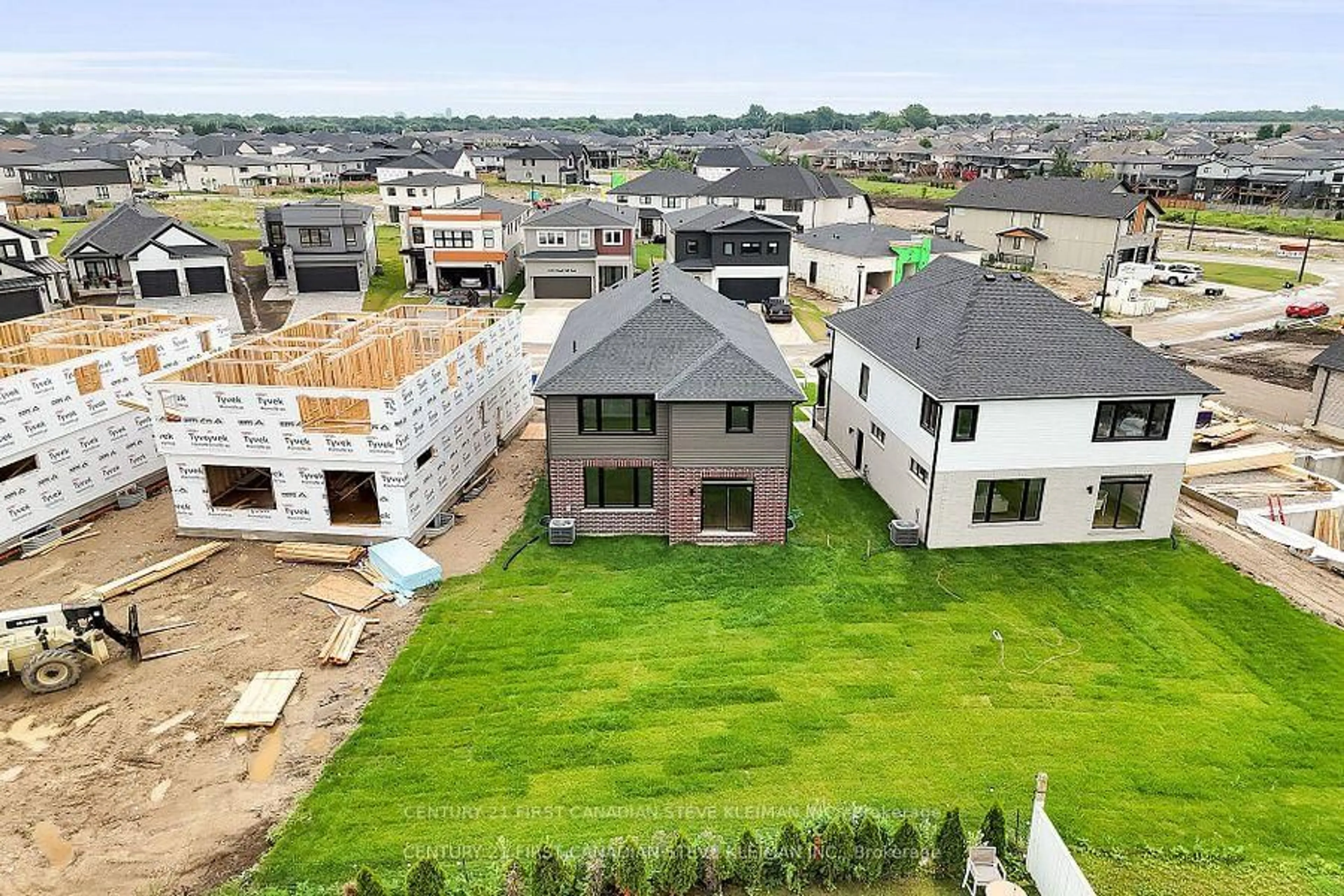 A pic from outside/outdoor area/front of a property/back of a property/a pic from drone, unknown for 1331 Bush Hill Link, London North Ontario N6G 0X6