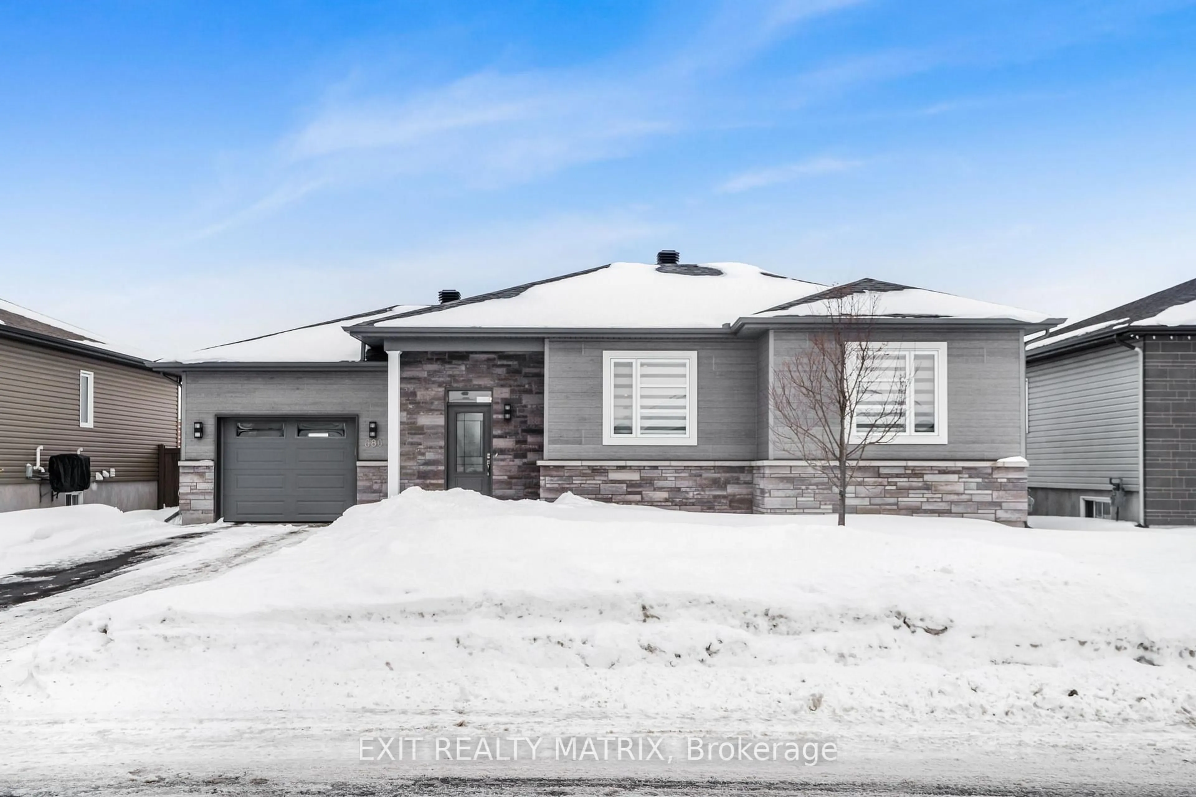 Home with brick exterior material, street for 680 Roxane Cres, Hawkesbury Ontario K6A 3W8