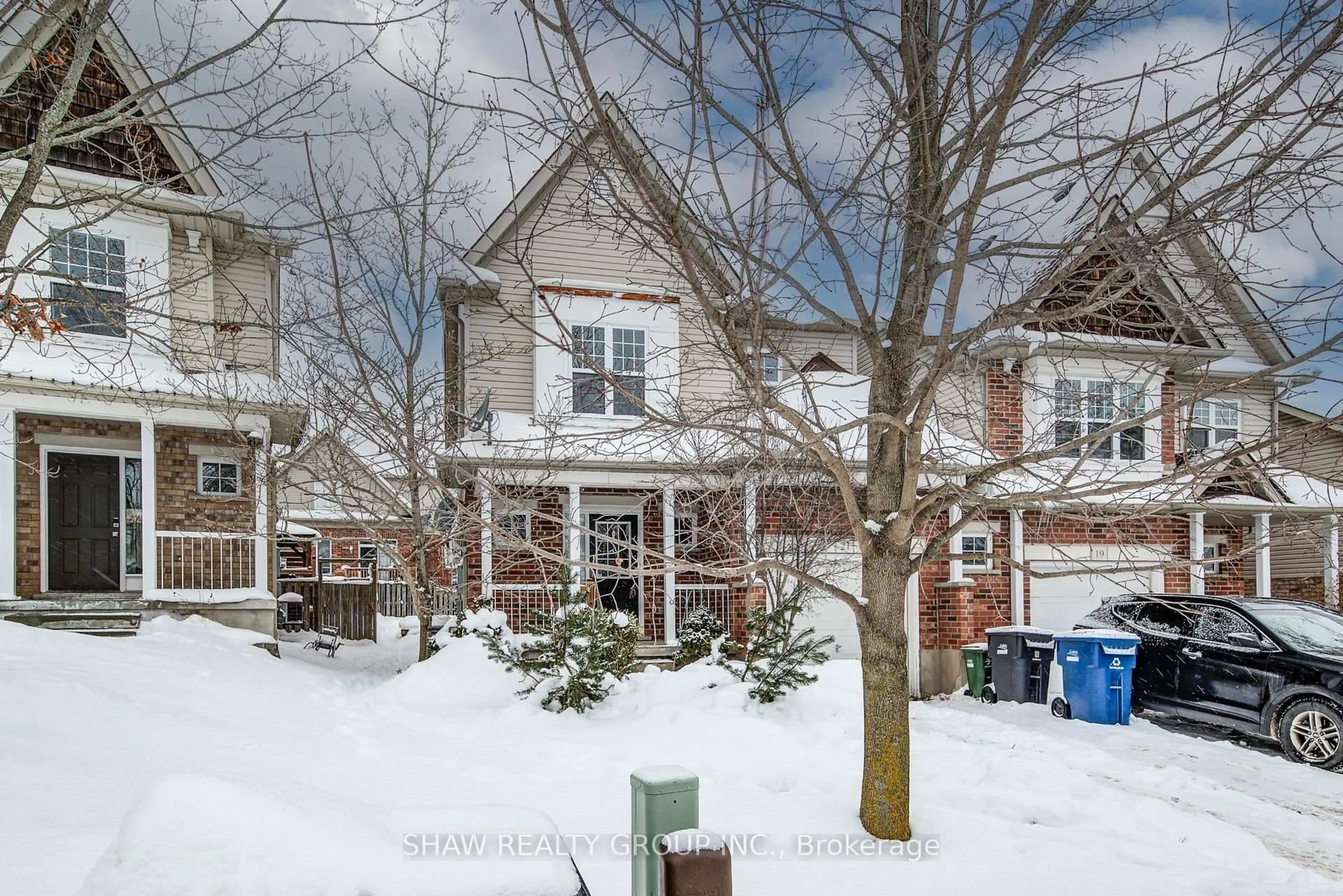 A pic from outside/outdoor area/front of a property/back of a property/a pic from drone, street for 21 Truesdale Cres, Guelph Ontario N1G 5H4