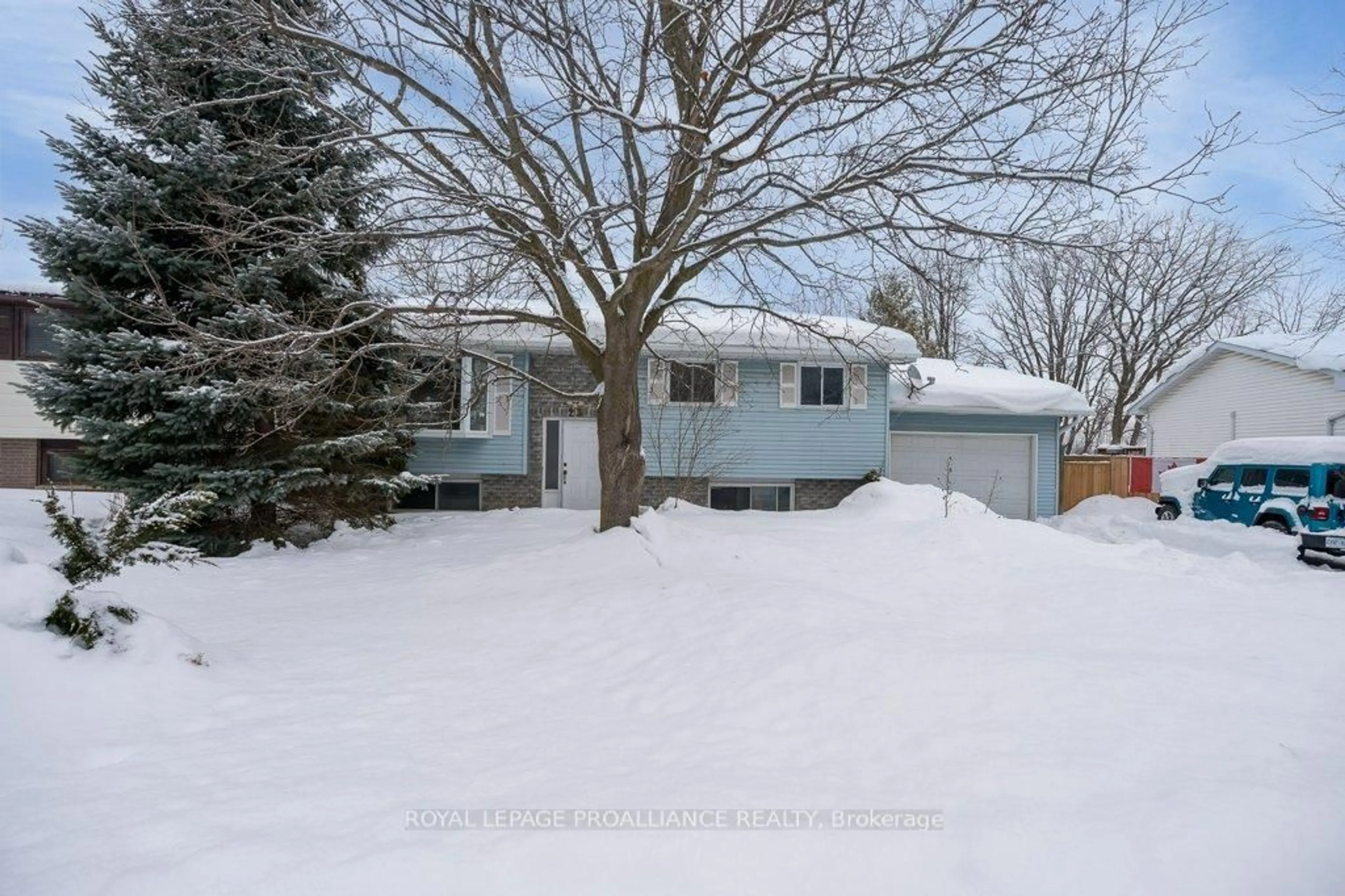 A pic from outside/outdoor area/front of a property/back of a property/a pic from drone, street for 23 Ireland Dr, Quinte West Ontario K8V 5X4