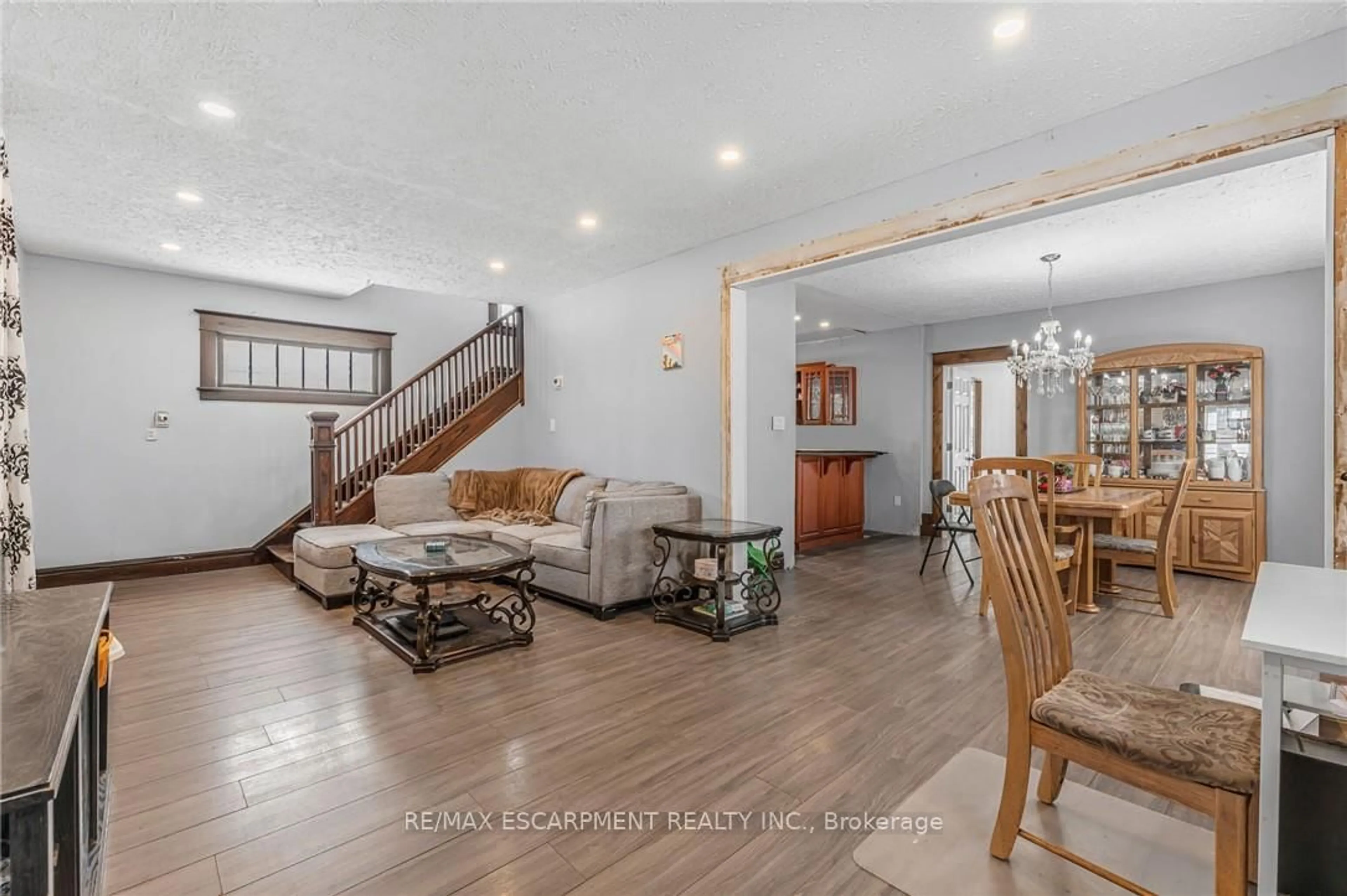 Living room with furniture, unknown for 221 Bowen Rd, Fort Erie Ontario L2A 2Y6