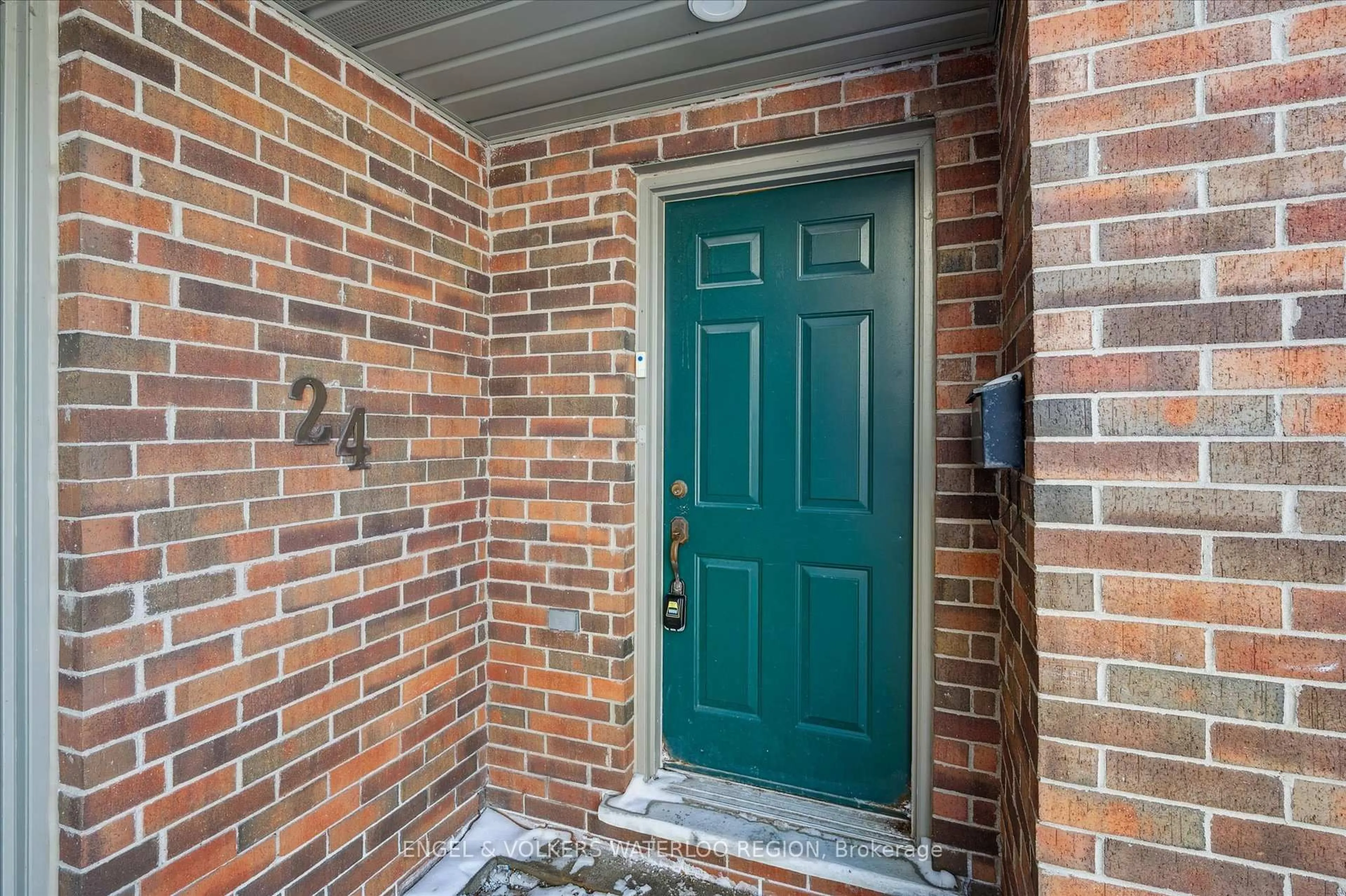 Indoor entryway for 250 Keats Way #24, Waterloo Ontario N2L 6J5