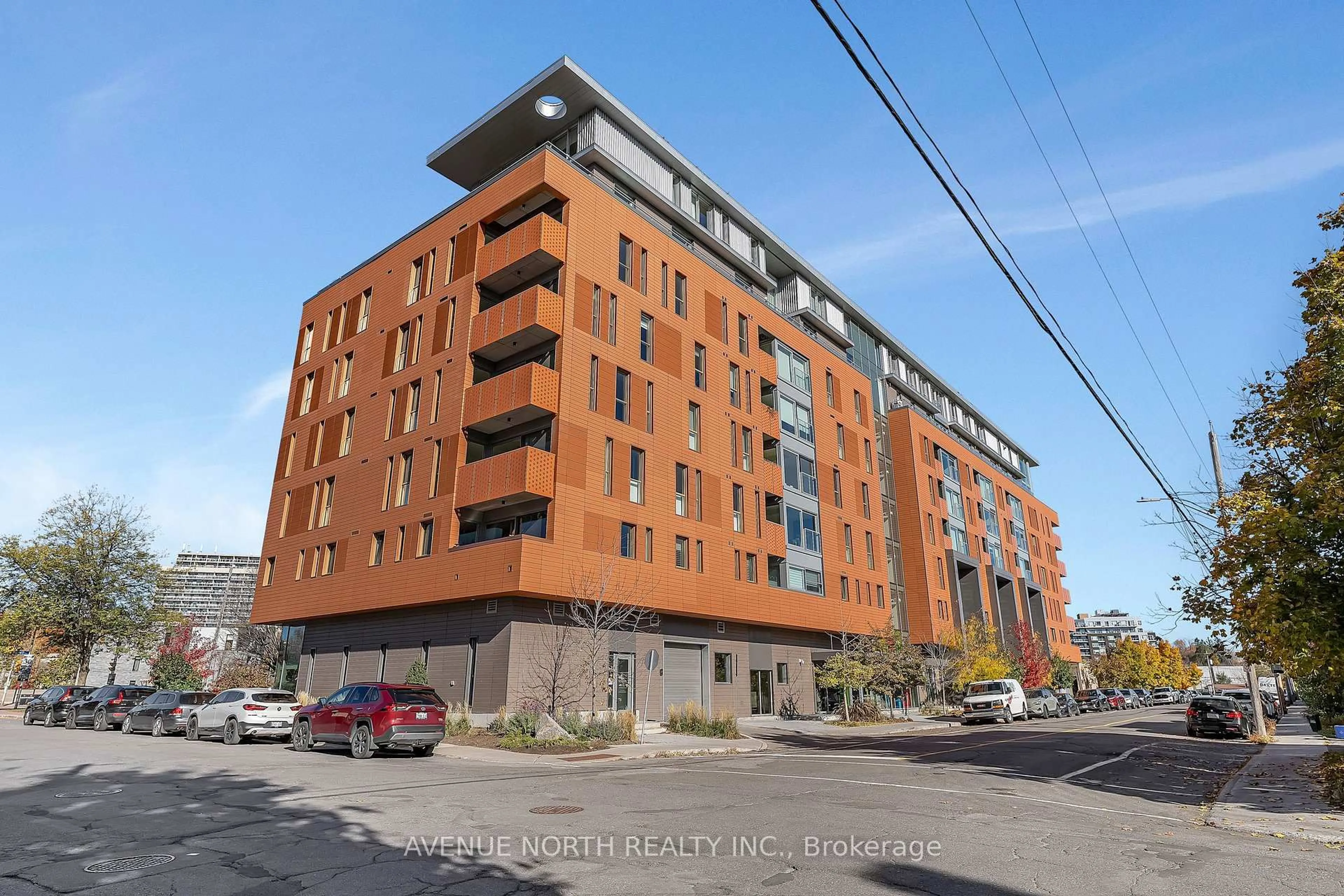 Patio, building for 135 Barrette St #101, Ottawa Ontario K1L 7Z9