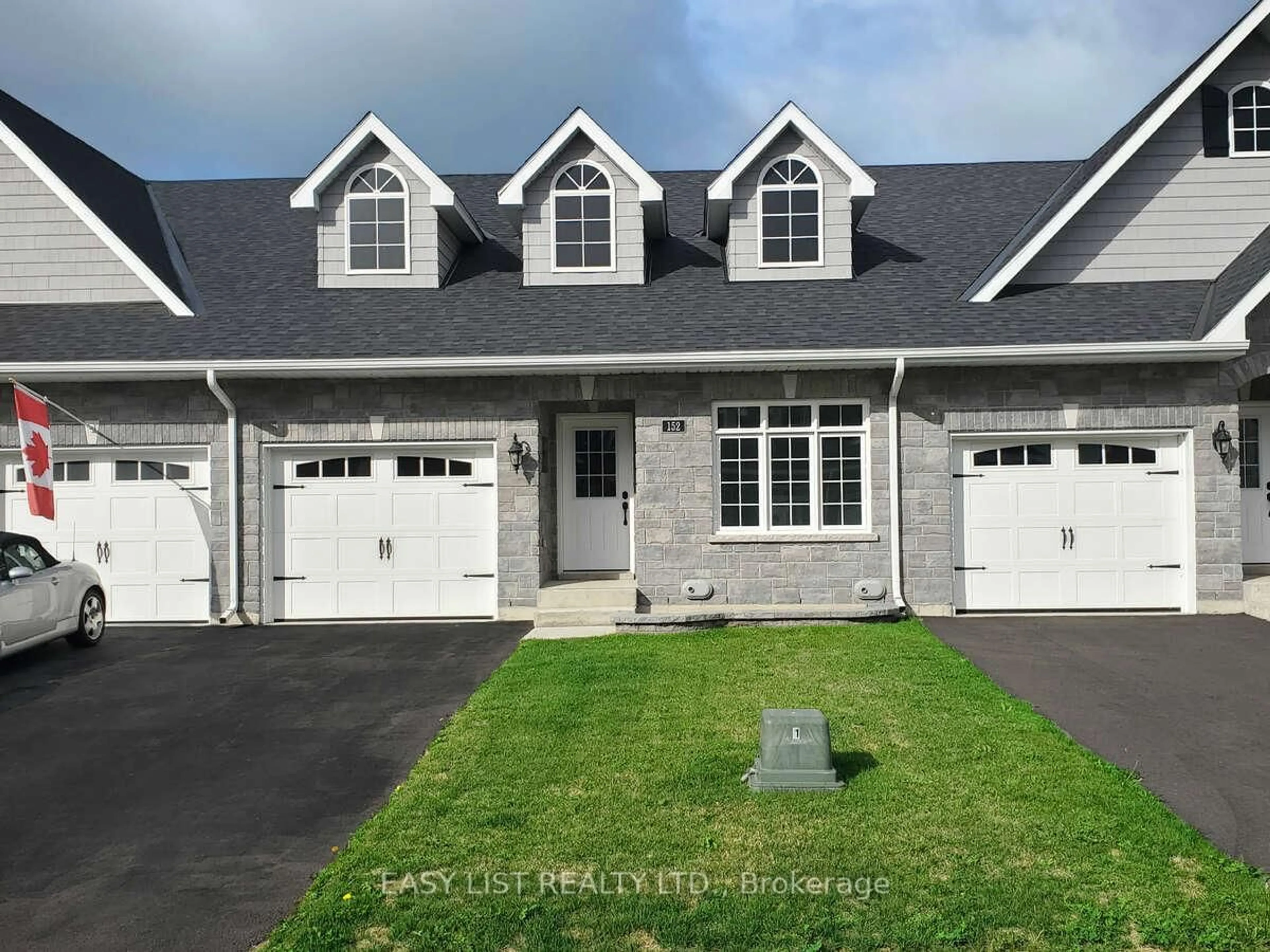 Home with vinyl exterior material, street for 152 Wilmer Ave, Gananoque Ontario K7G 3C3