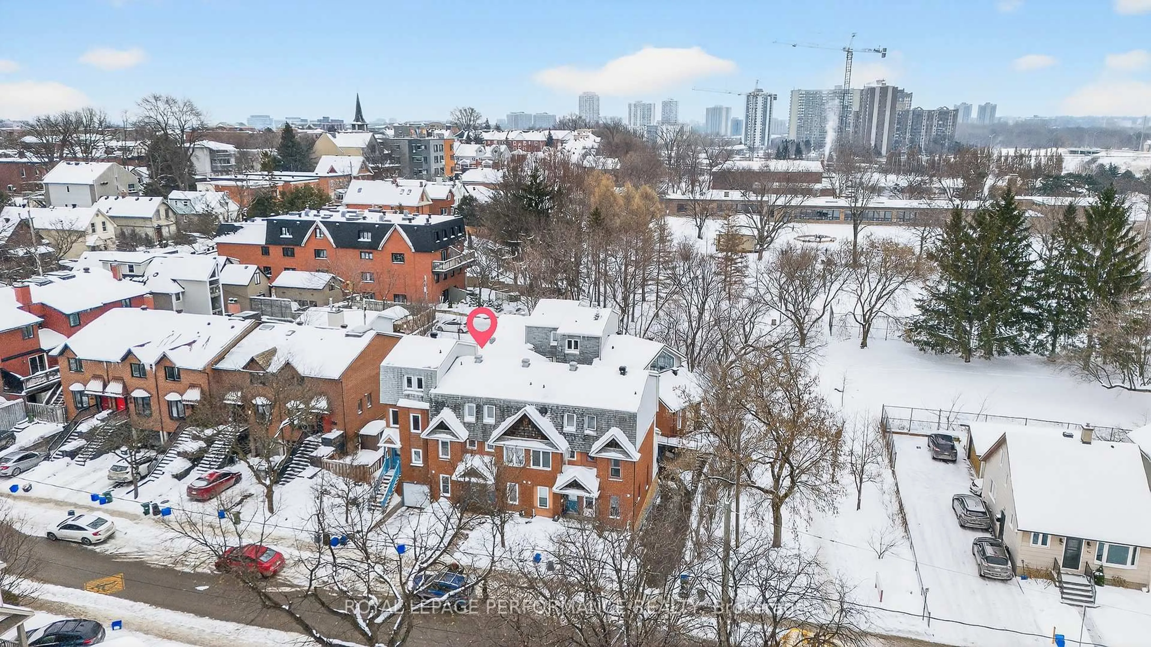 A pic from outside/outdoor area/front of a property/back of a property/a pic from drone, city buildings view from balcony for 90D Templeton St, Ottawa Ontario K1N 6X3