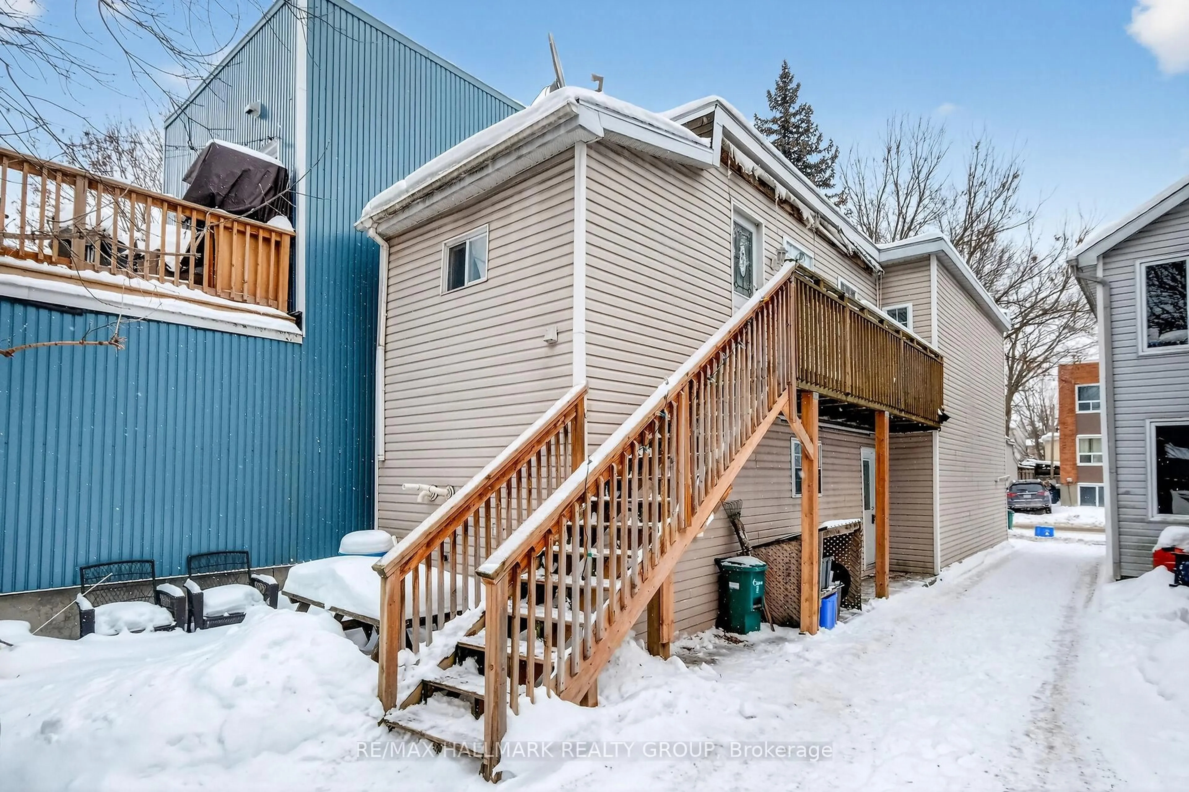 Unknown for 293 St Andrew St, Ottawa Ontario K1N 5G8