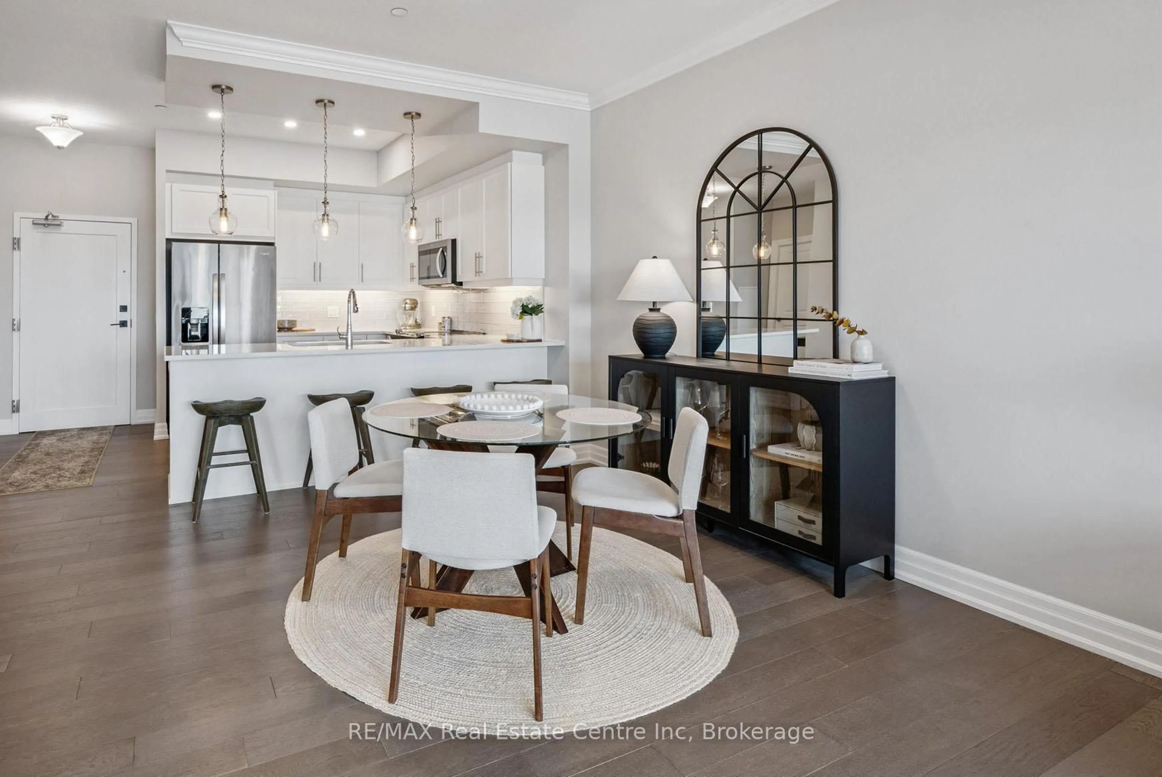 Open concept kitchen, ceramic/tile floor for 1880 Gordon St #1010, Guelph Ontario N1L 0P5