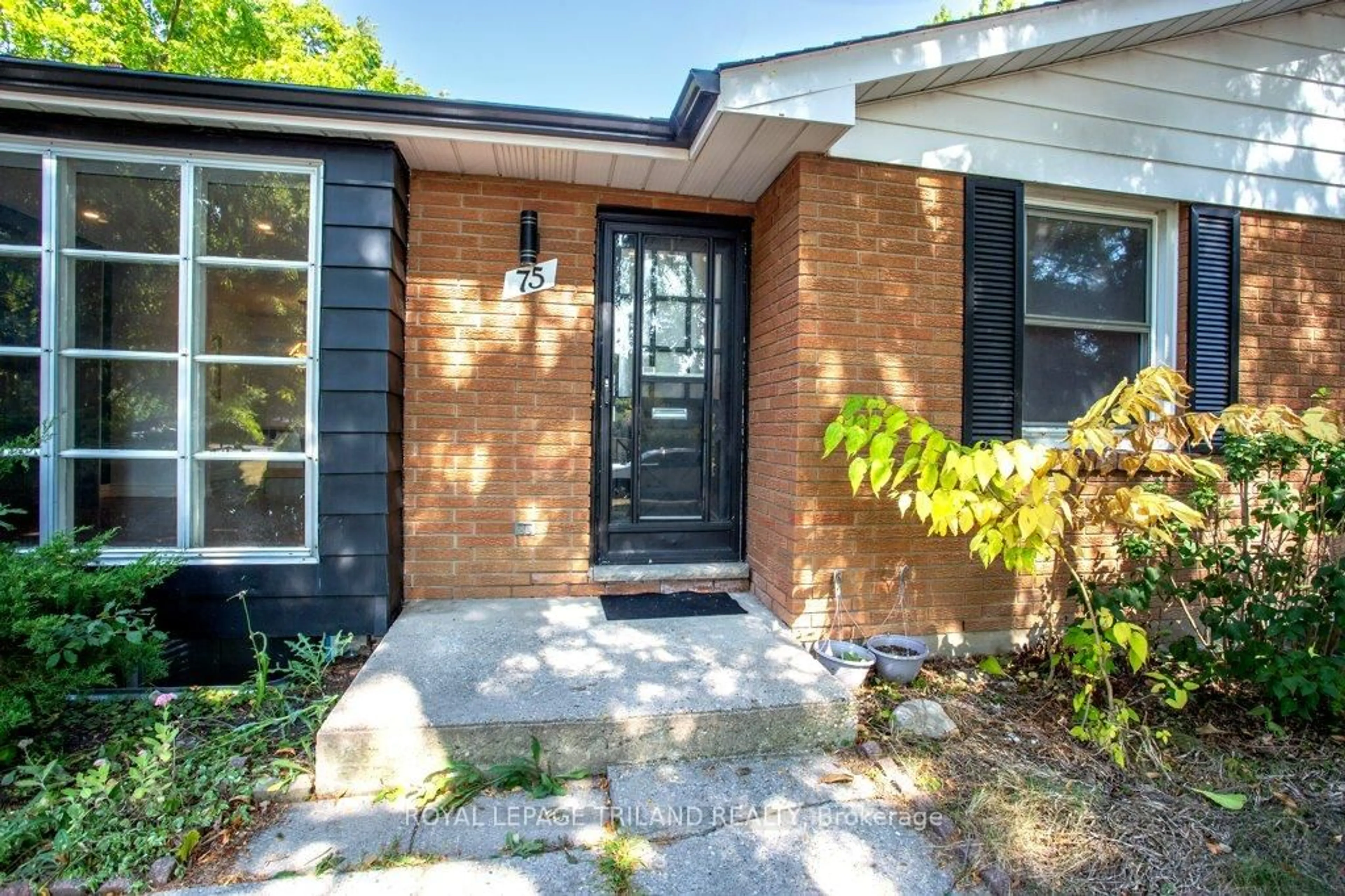 Home with brick exterior material, street for 75 Tweed Cres, London North Ontario N5X 1Z5