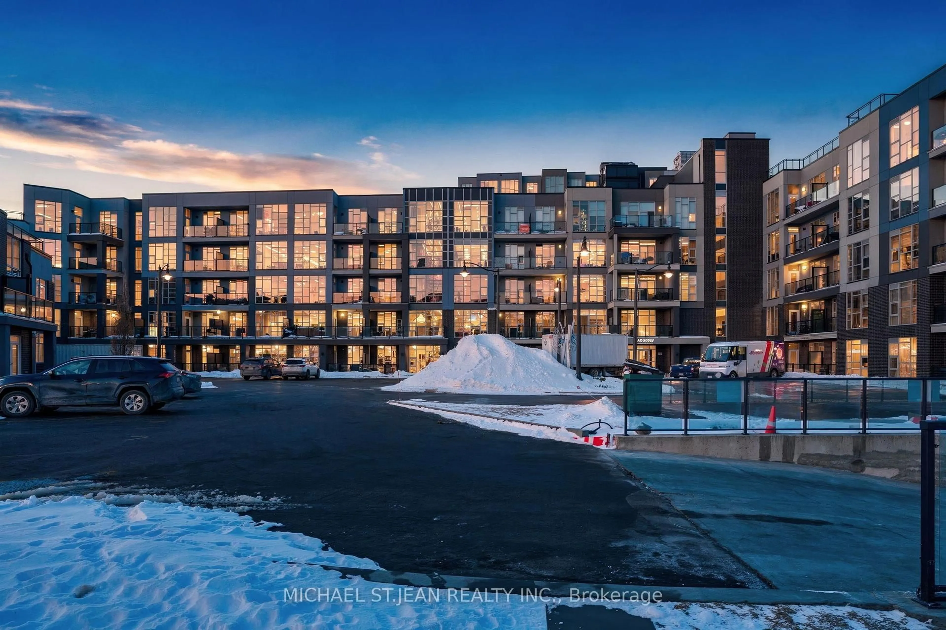 Pool for 10 Concord Pl #205, Grimsby Ontario L3M 0G6