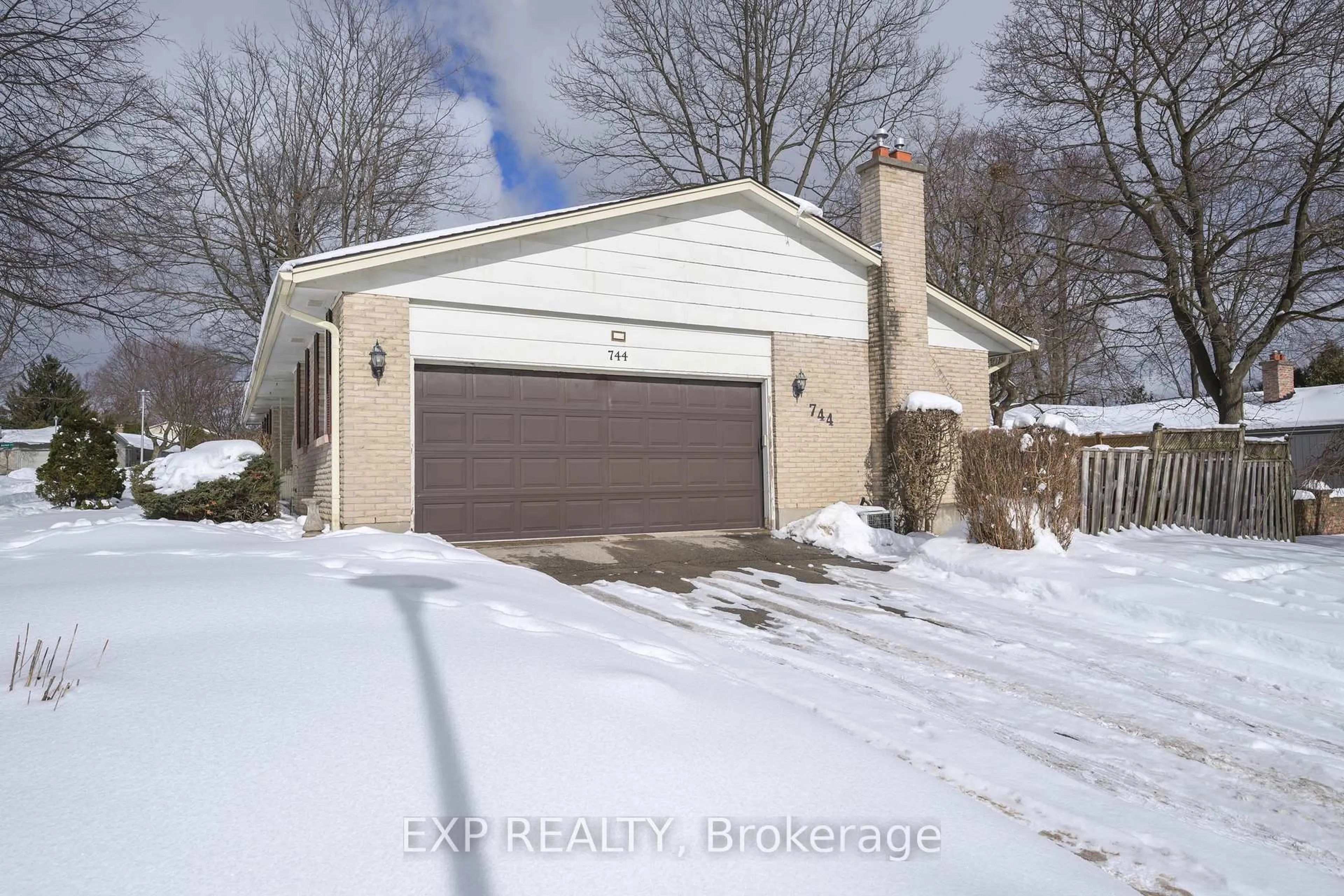 Unknown for 744 Barclay Rd, London South Ontario N6K 1K7