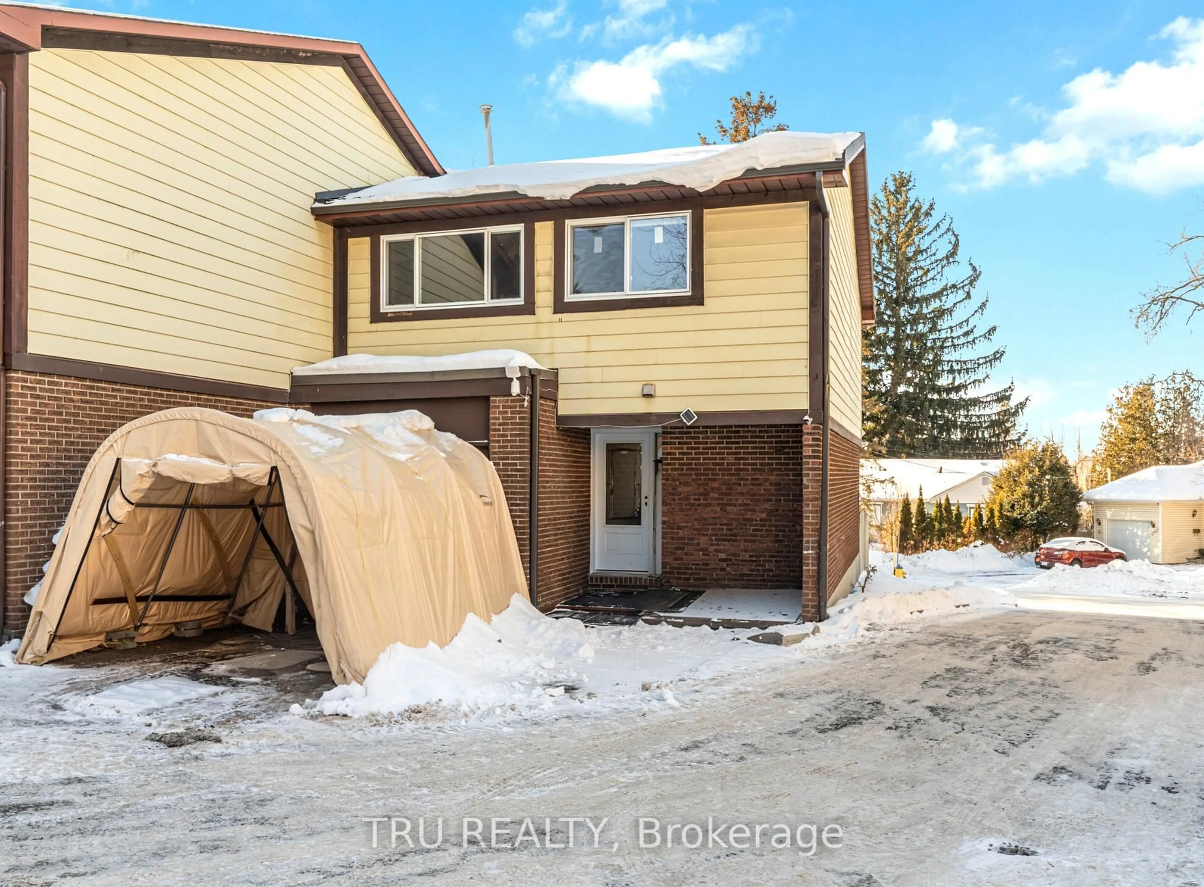 Unknown for 2960 Penny Dr #2, Ottawa Ontario K2B 6H5