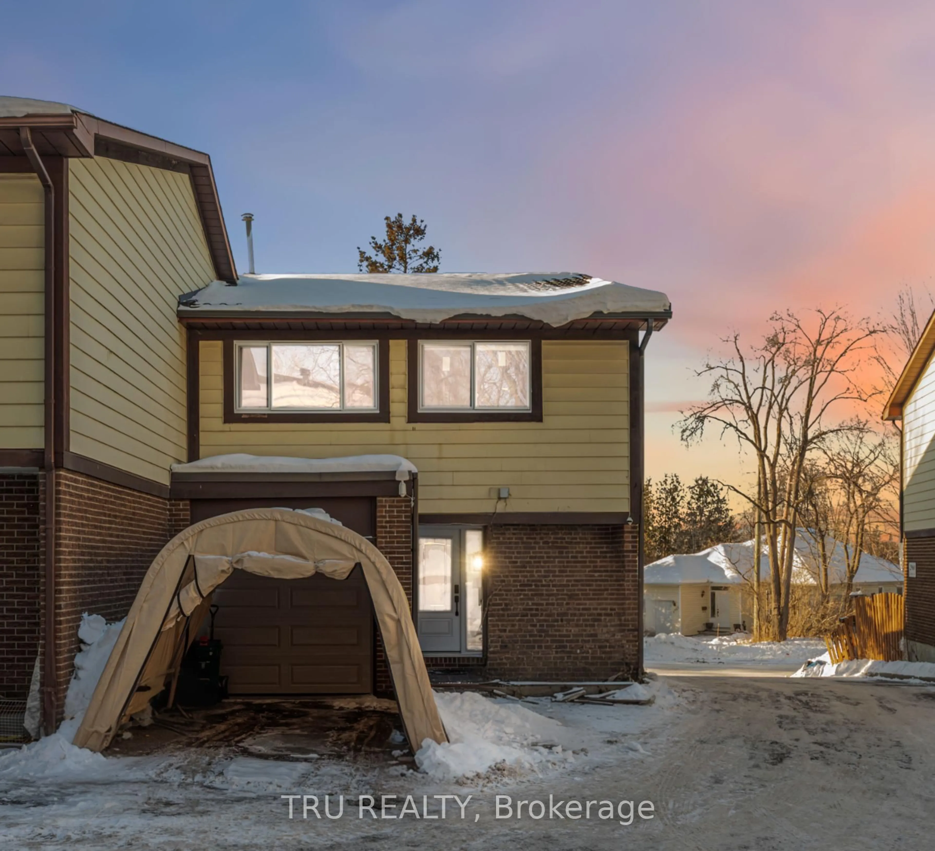 Unknown for 2960 Penny Dr #2, Ottawa Ontario K2B 6H5