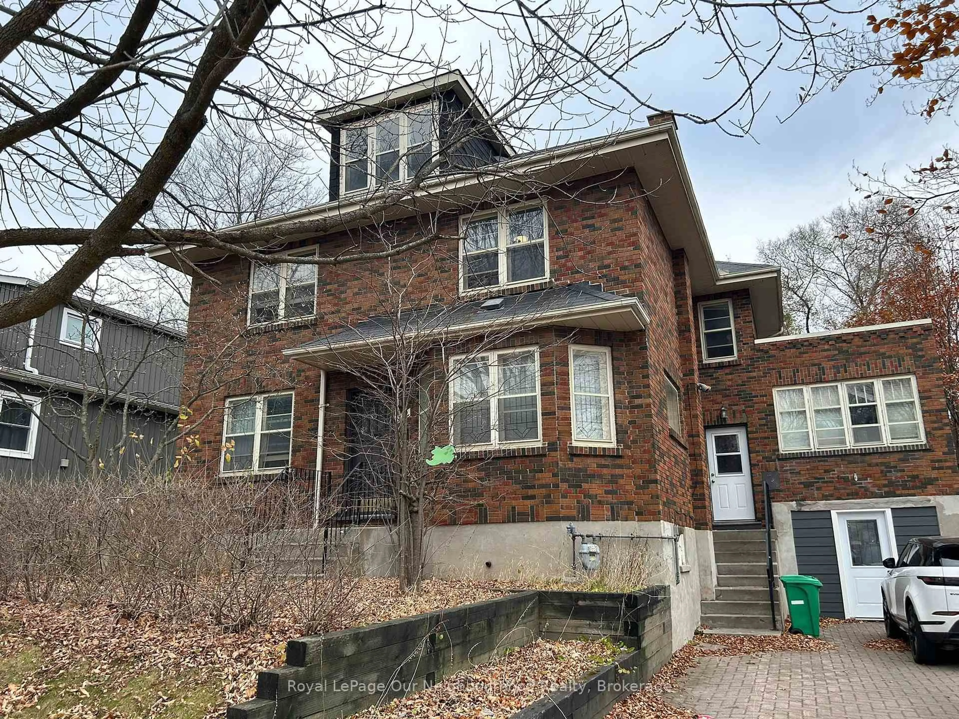 Home with brick exterior material, street for 642 Bolivar St, Peterborough Ontario K9J 4S2