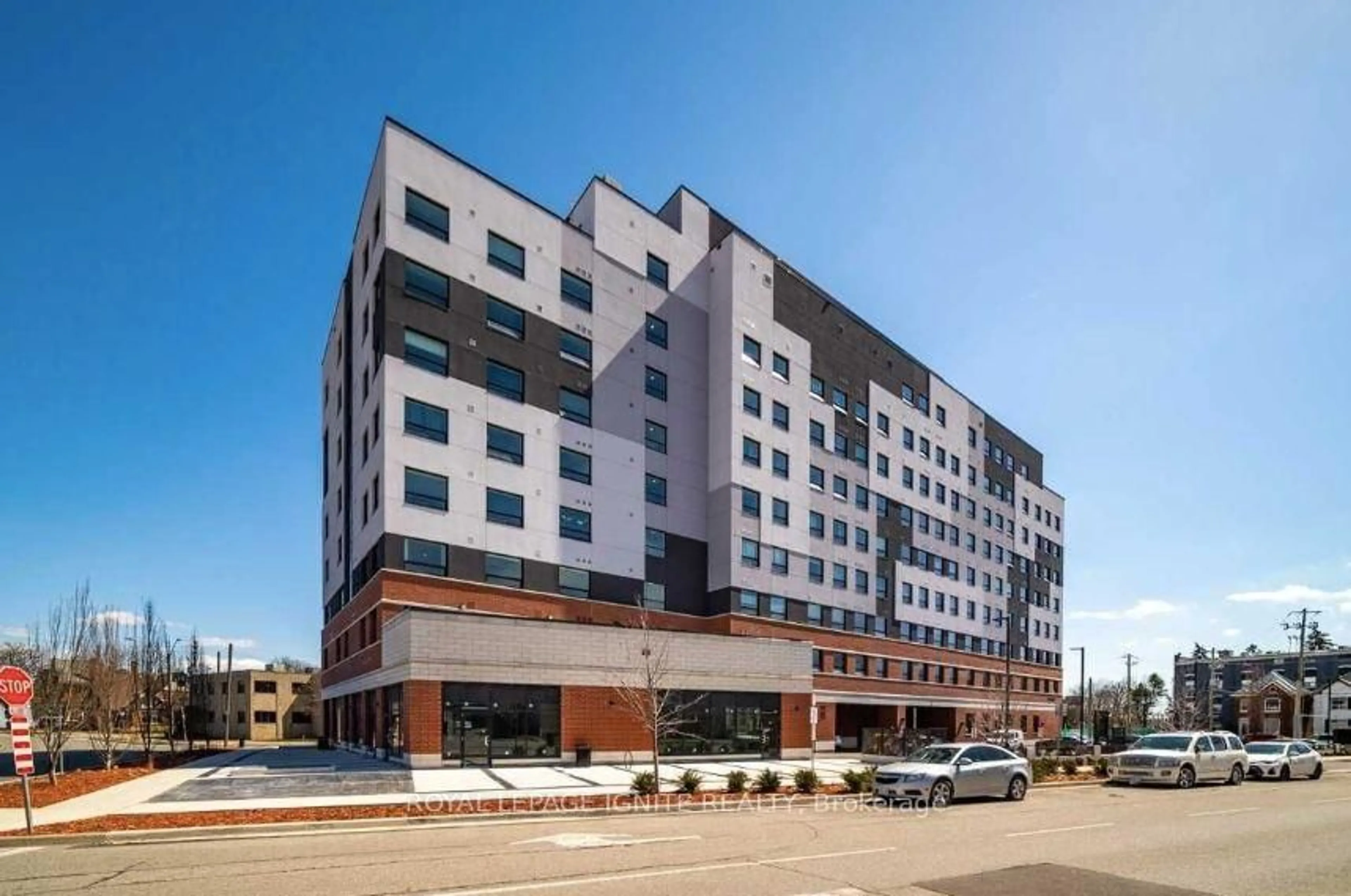 Patio, building for 1 Wellington St #409, Brantford Ontario N3T 2L3