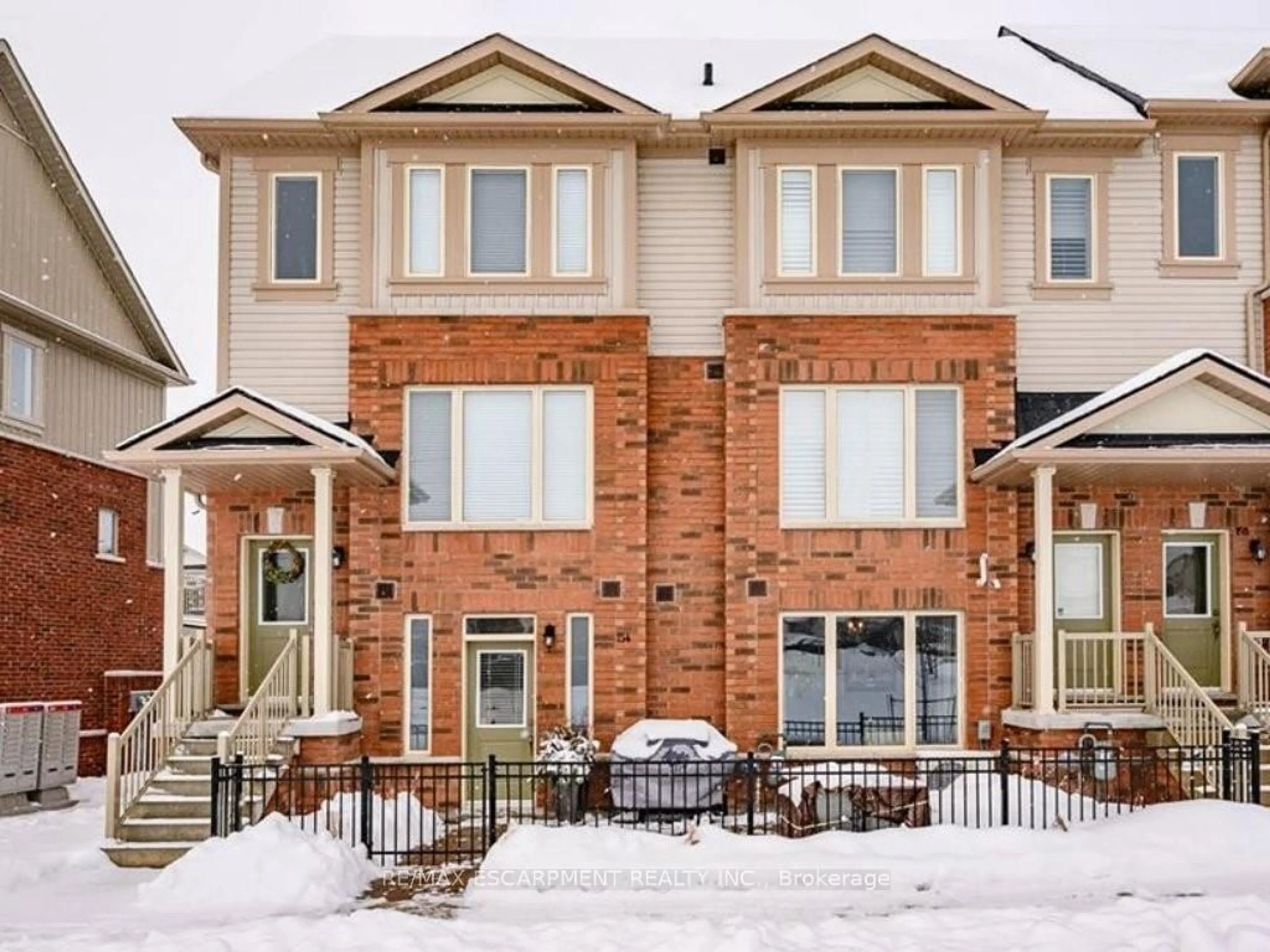 Home with brick exterior material, street for 154 Watson Pkwy, Guelph Ontario N1E 0P6