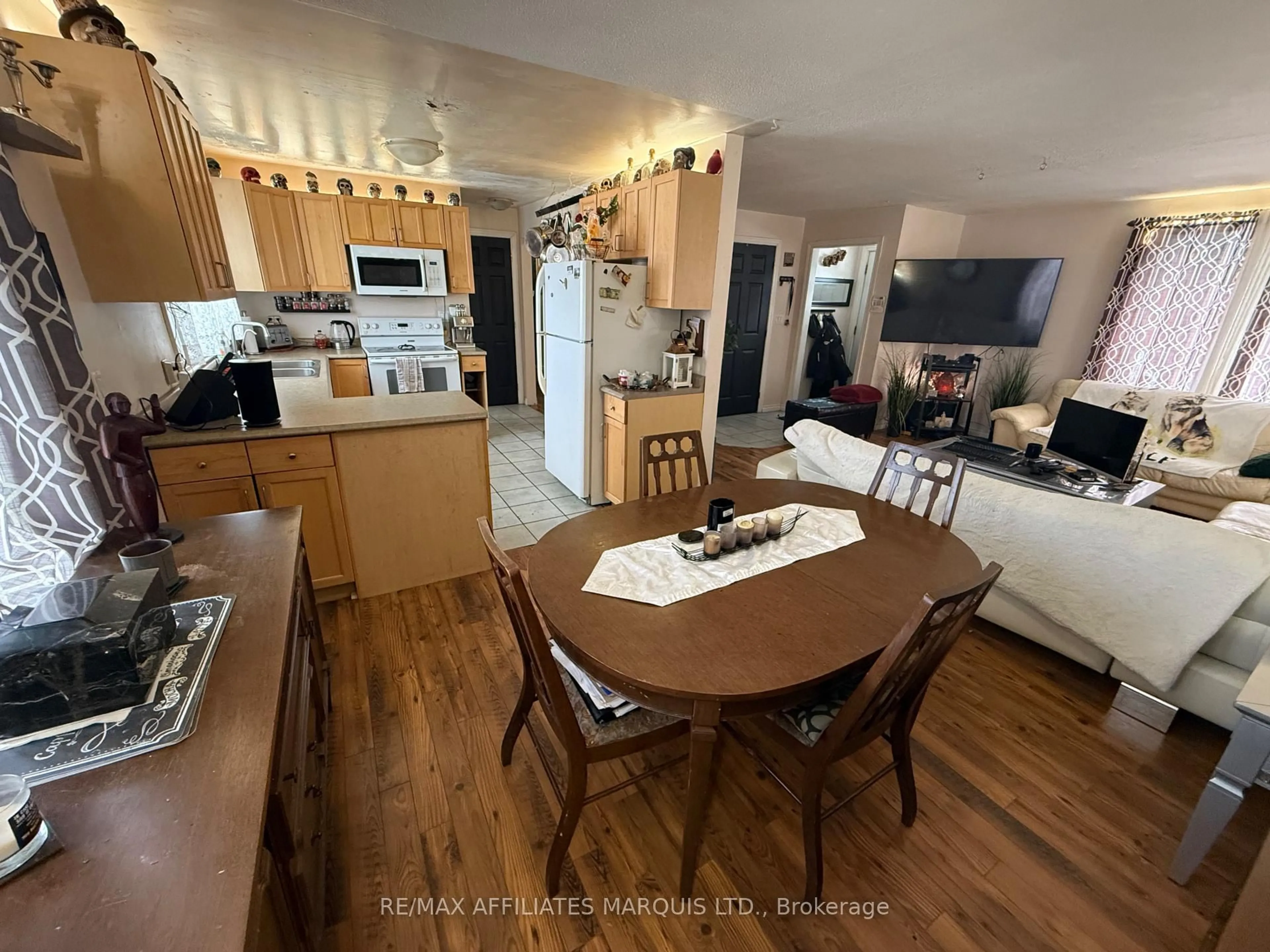 Open concept kitchen, unknown for 18221 Rene St, South Glengarry Ontario K0C 2J0