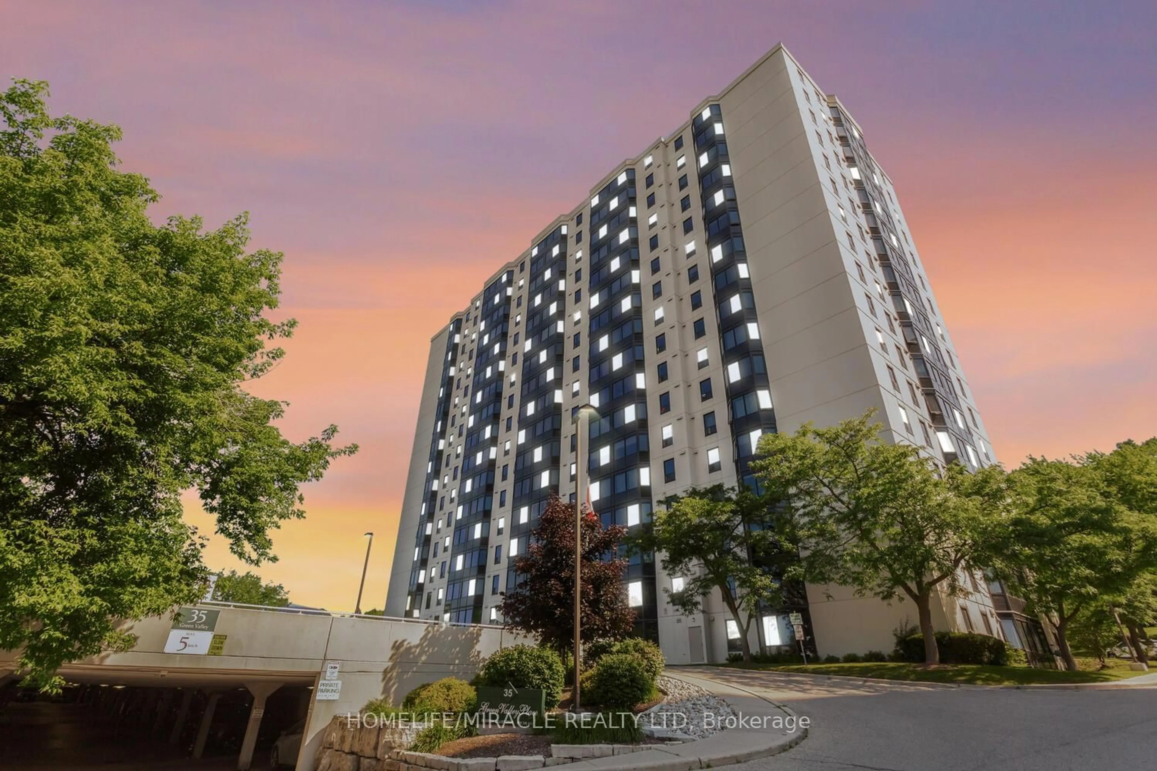 Unknown for 35 Green Valley Dr #1705, Kitchener Ontario N2P 2A5