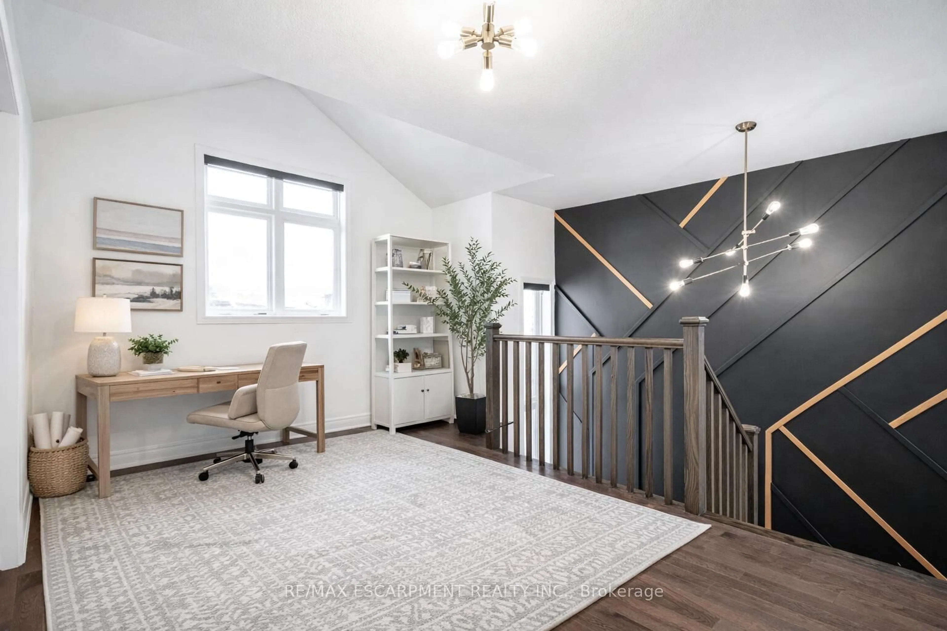 Indoor entryway for 4126 Prokich Crt, Lincoln Ontario L3J 0M1