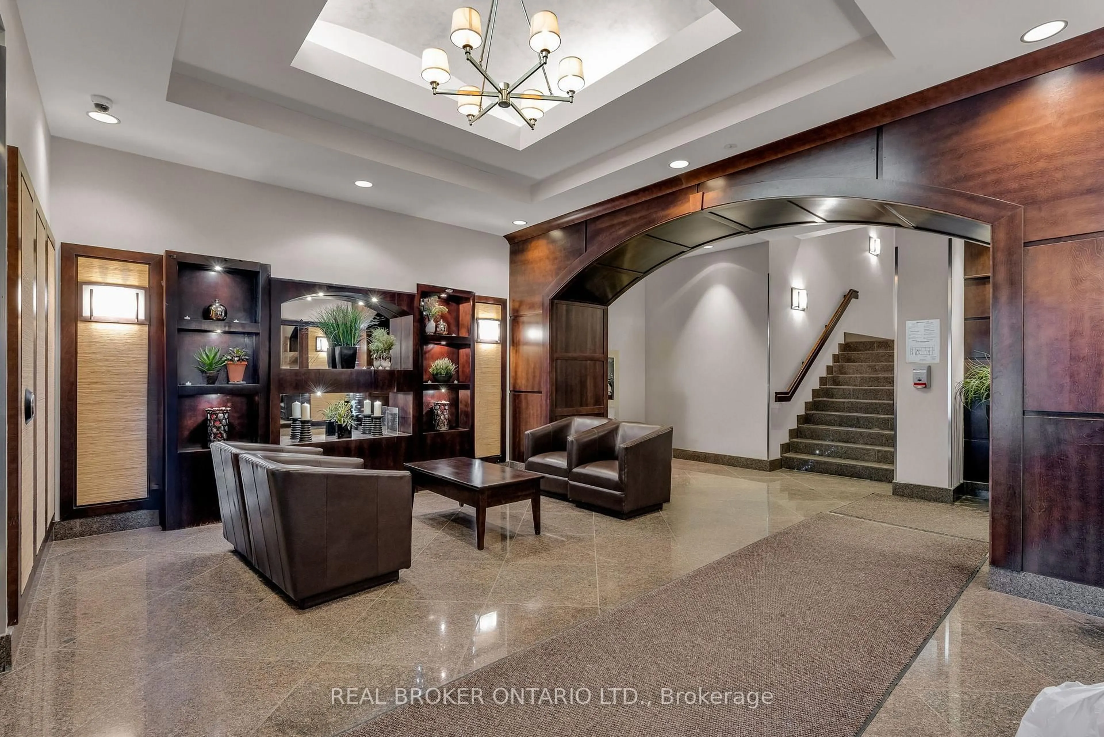 Lobby for 200 Besserer St #308, Ottawa Ontario K1N 0A7