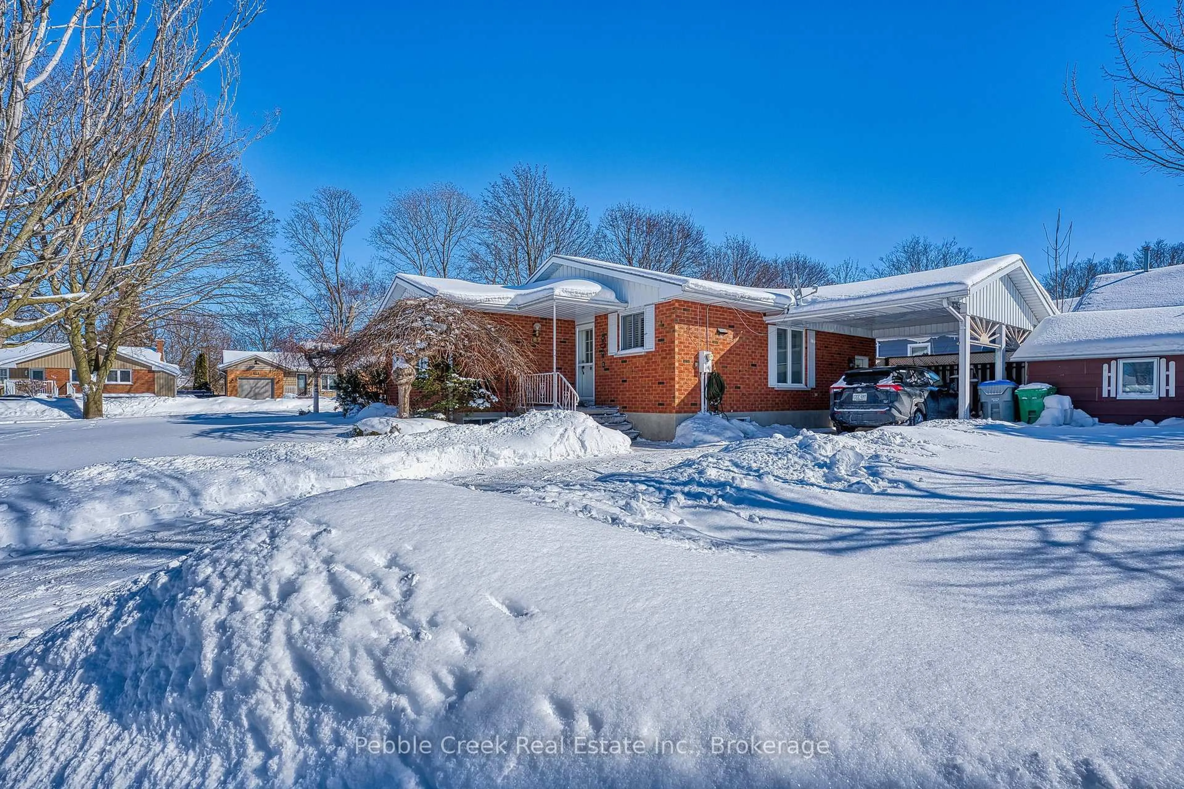 Unknown for 189 Hincks St, Goderich Ontario N7A 3C9