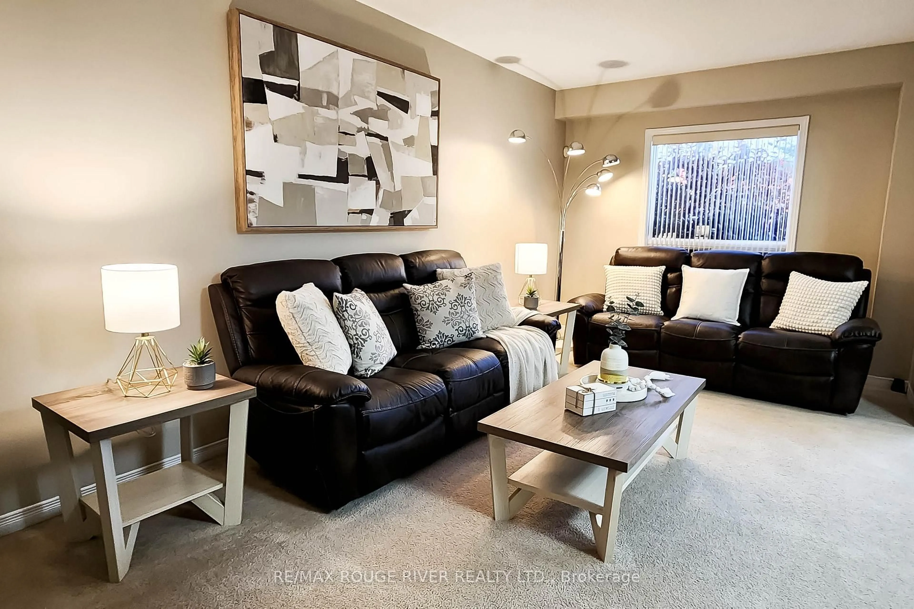 Living room with furniture, unknown for 74 Meadow Wood Cres, Hamilton Ontario L8J 3Z8