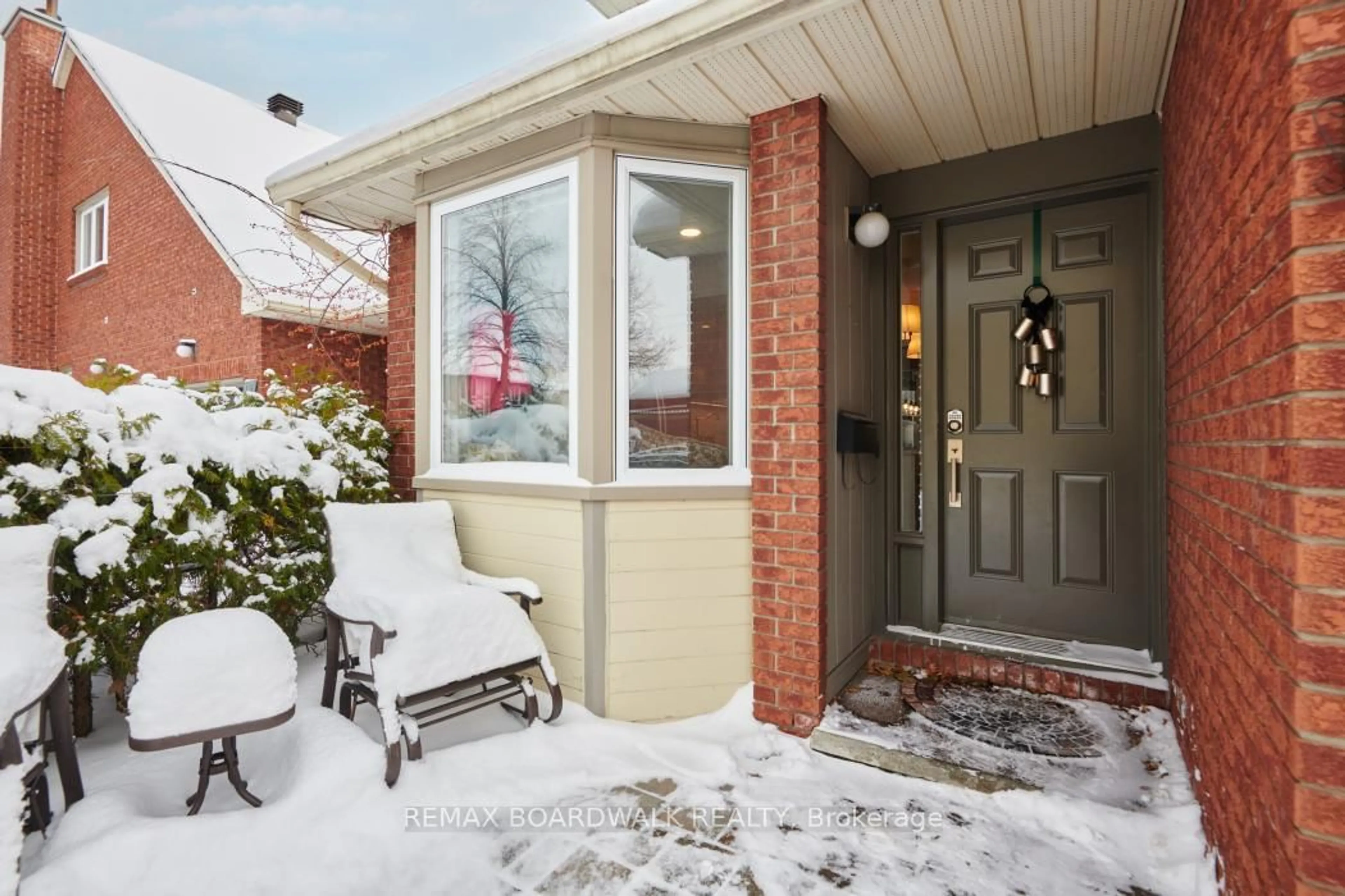 Indoor entryway for 104 Cheltenham Private #3, Ottawa Ontario K1V 0L6