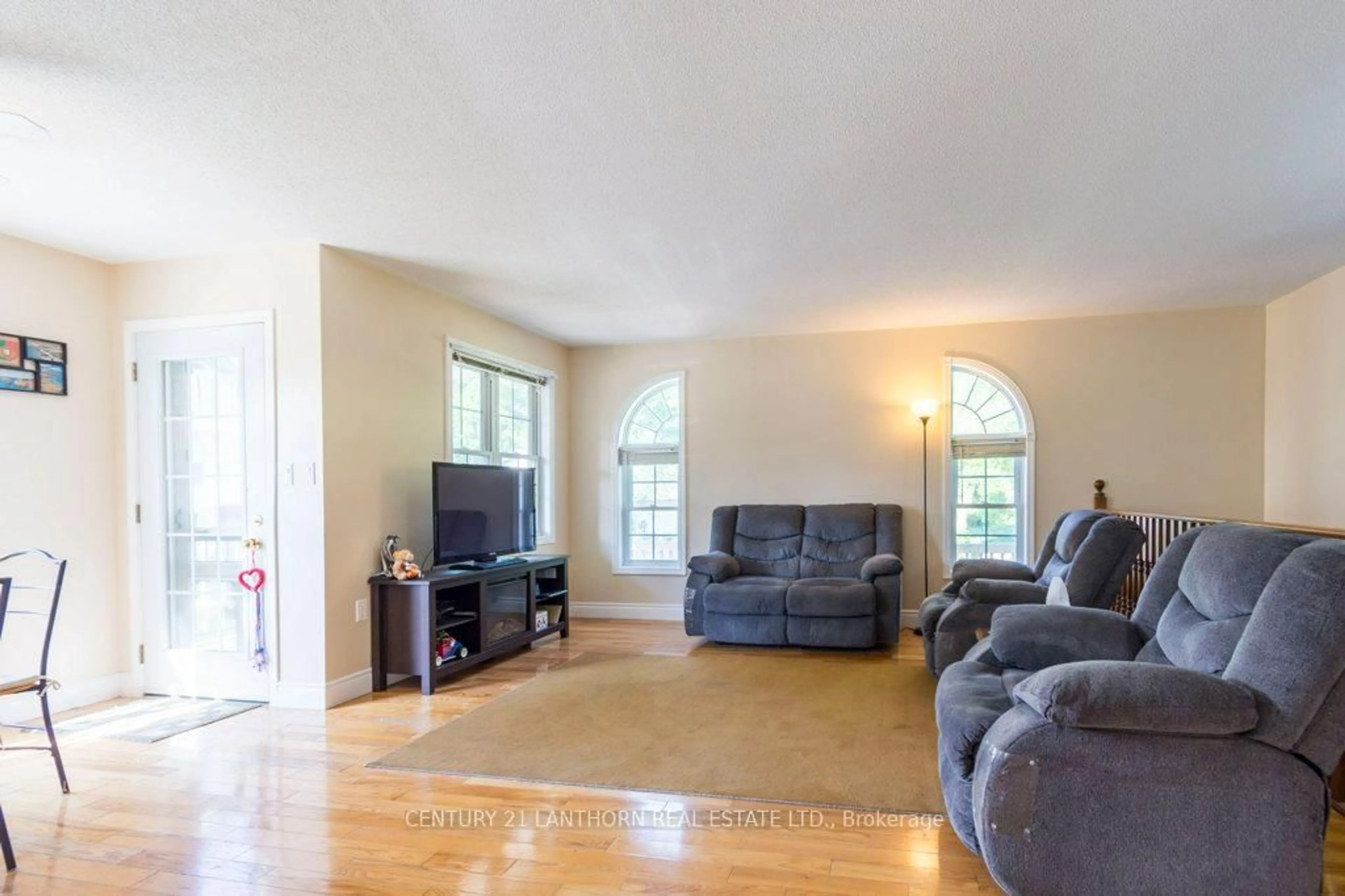 Living room with furniture, unknown for 27 Bursthall St, Limoges Ontario K0K 2M0