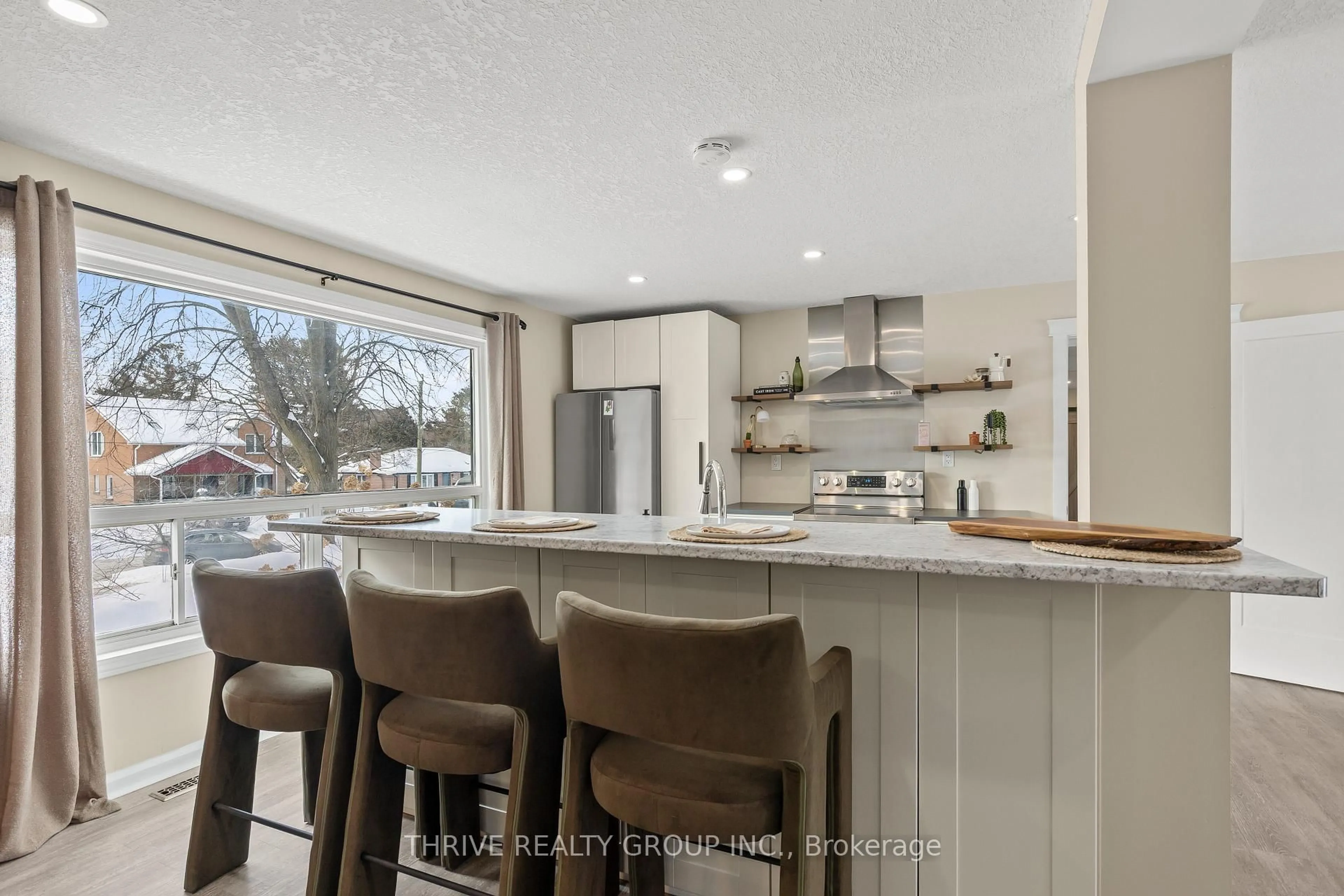 Open concept kitchen, ceramic/tile floor for 402 Stephen St, London South Ontario N6K 2N3