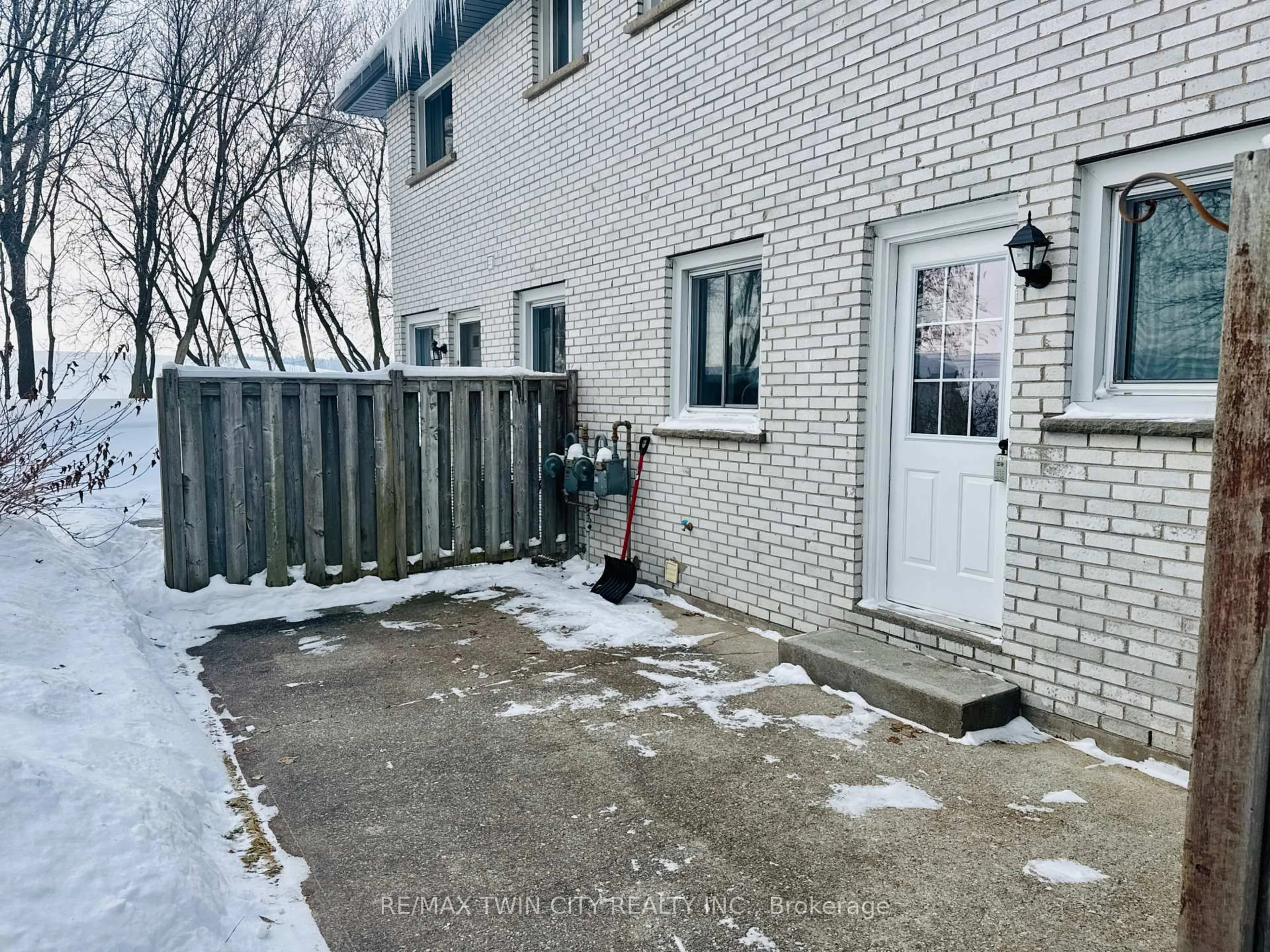 Unknown for 83 Elm St, Norfolk Ontario N3Y 3B7