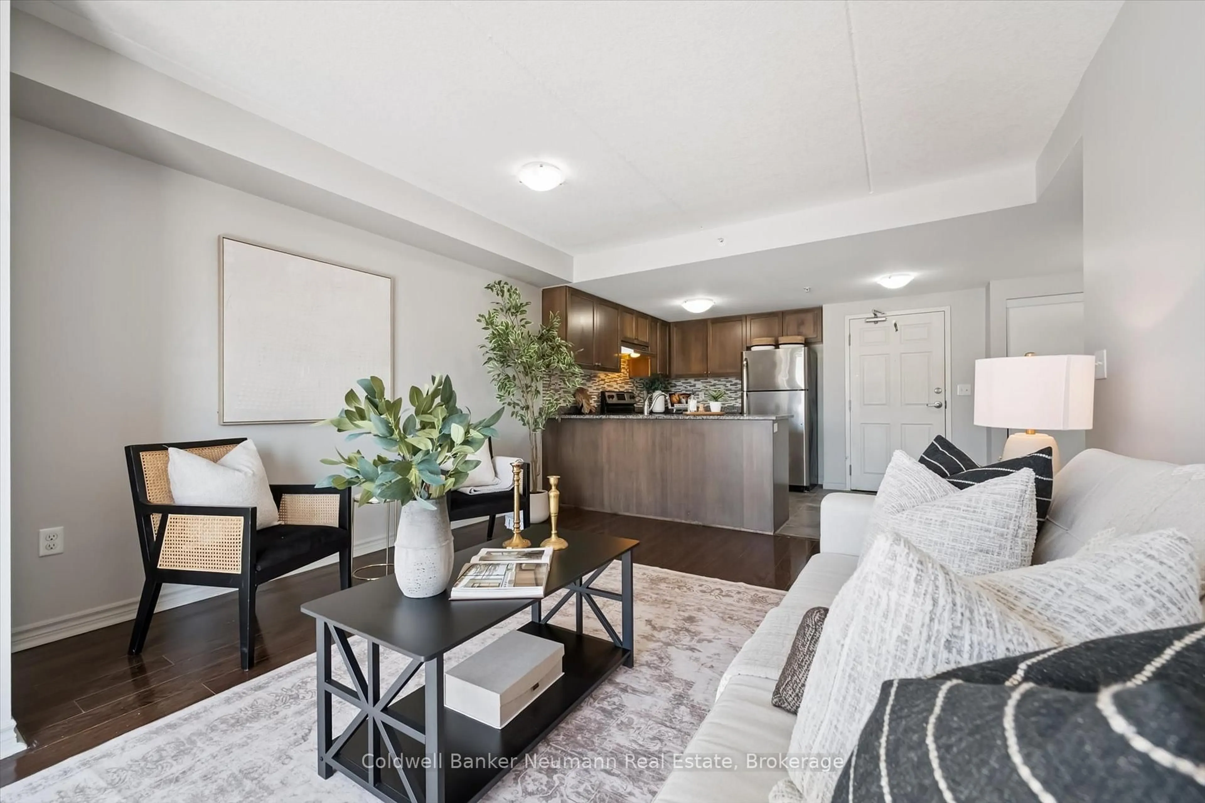 Unknown for 45 Kingsbury Sq #209, Guelph Ontario N1L 0L2