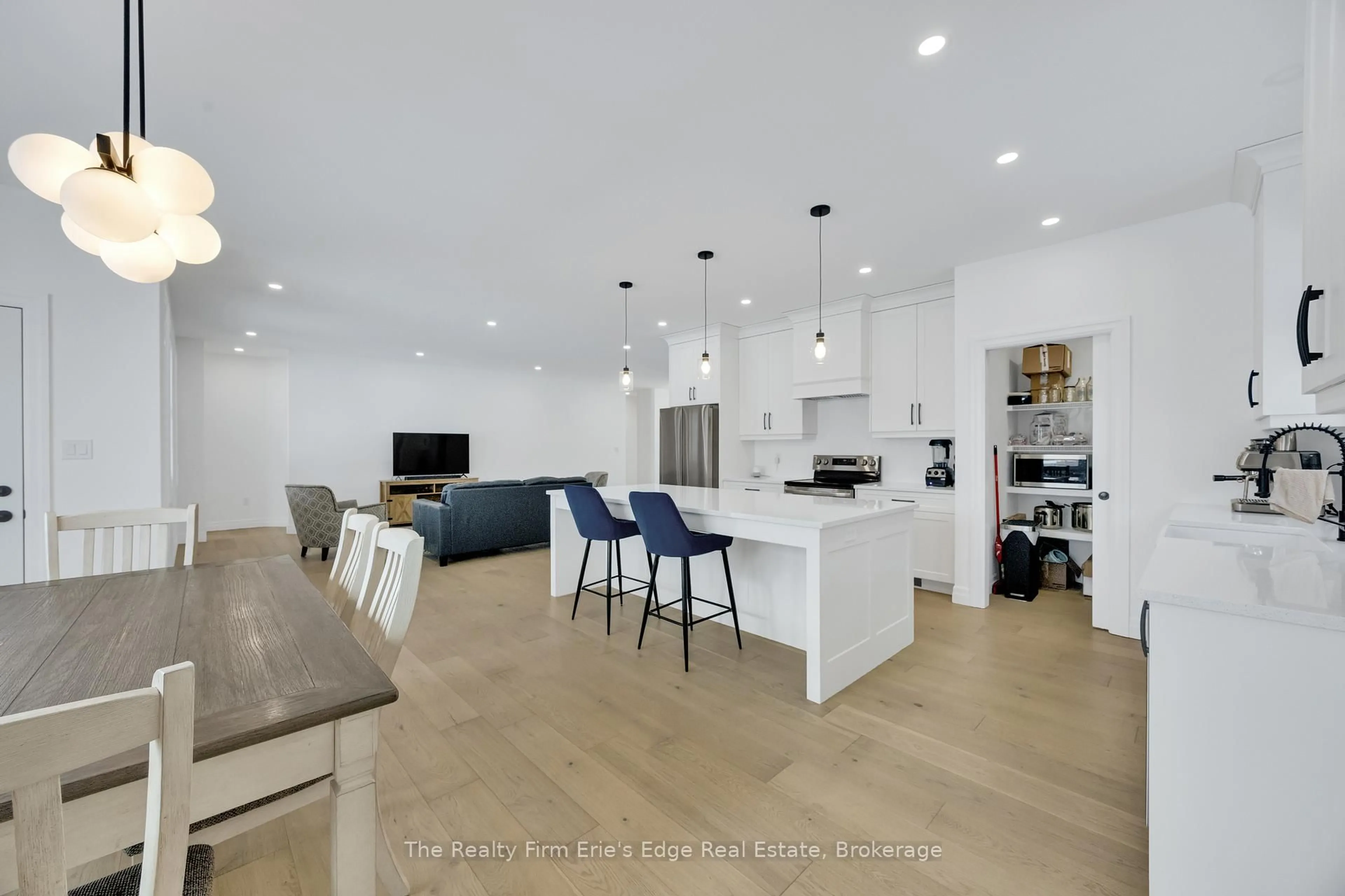 Open concept kitchen, unknown for 57013 Bruce St, Bayham Ontario N0J 1H0