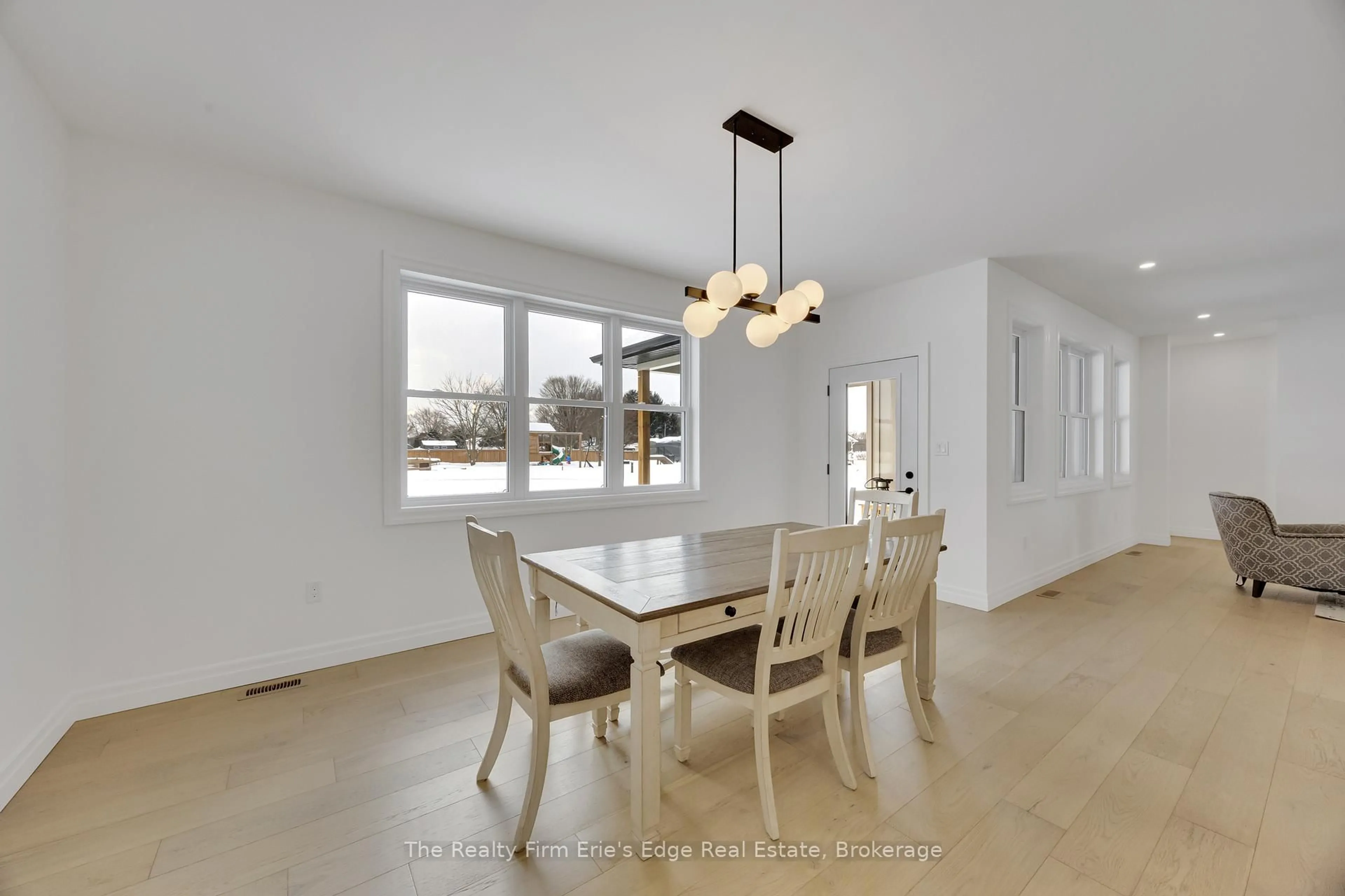 Dining room, wood/laminate floor for 57013 Bruce St, Bayham Ontario N0J 1H0
