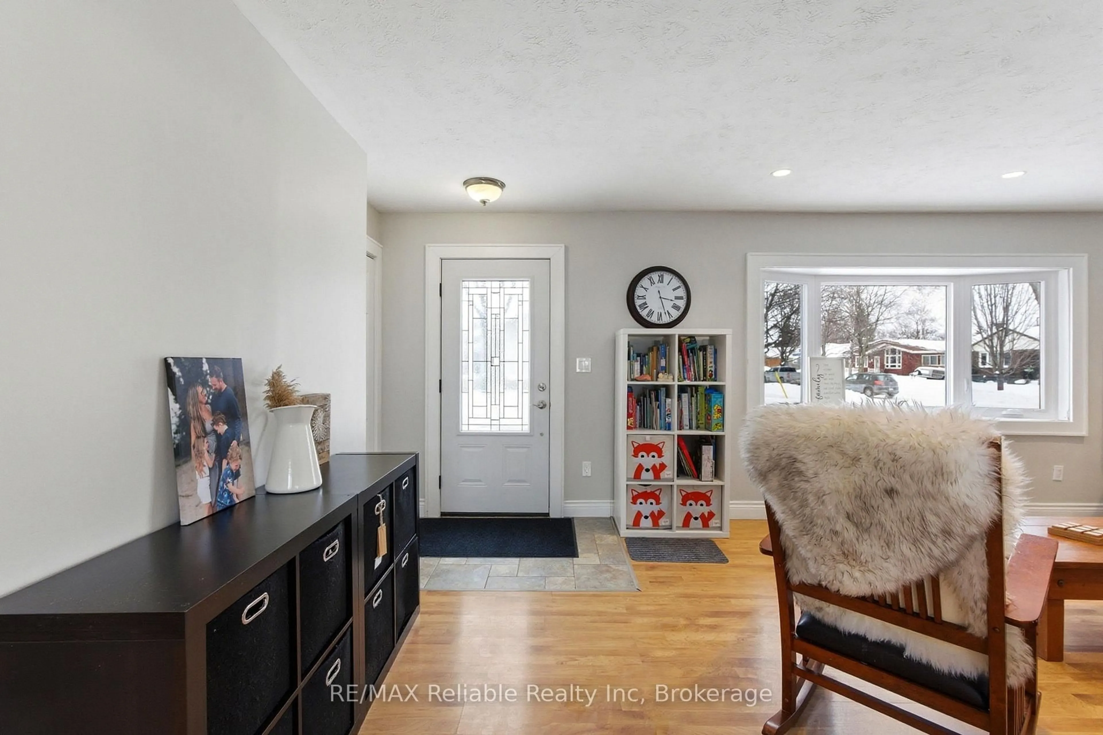 Indoor entryway for 116 Oxford St, Goderich Ontario N7A 1E4