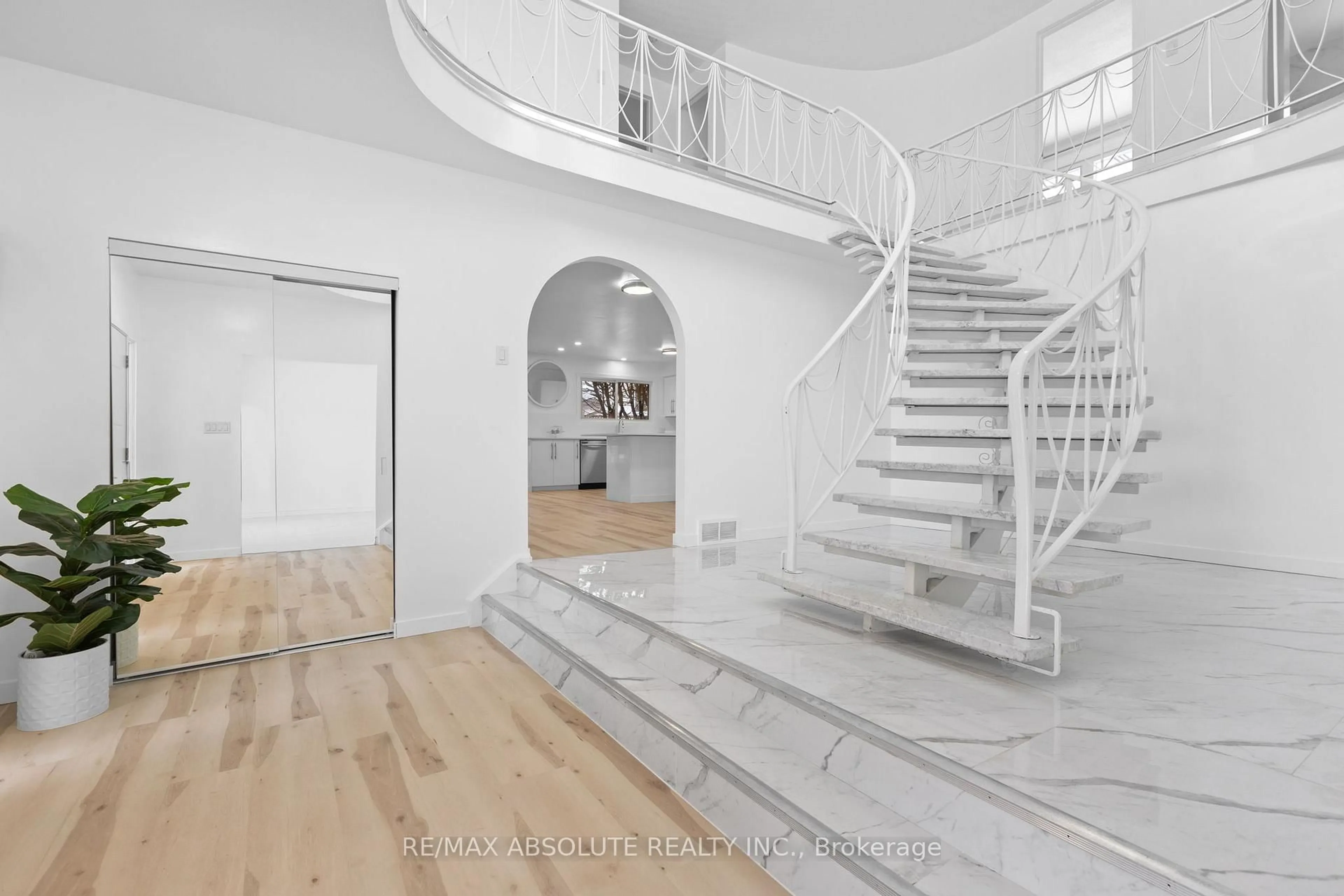 Unknown for 1444 Normandy Cres, Ottawa Ontario K2C 0N6