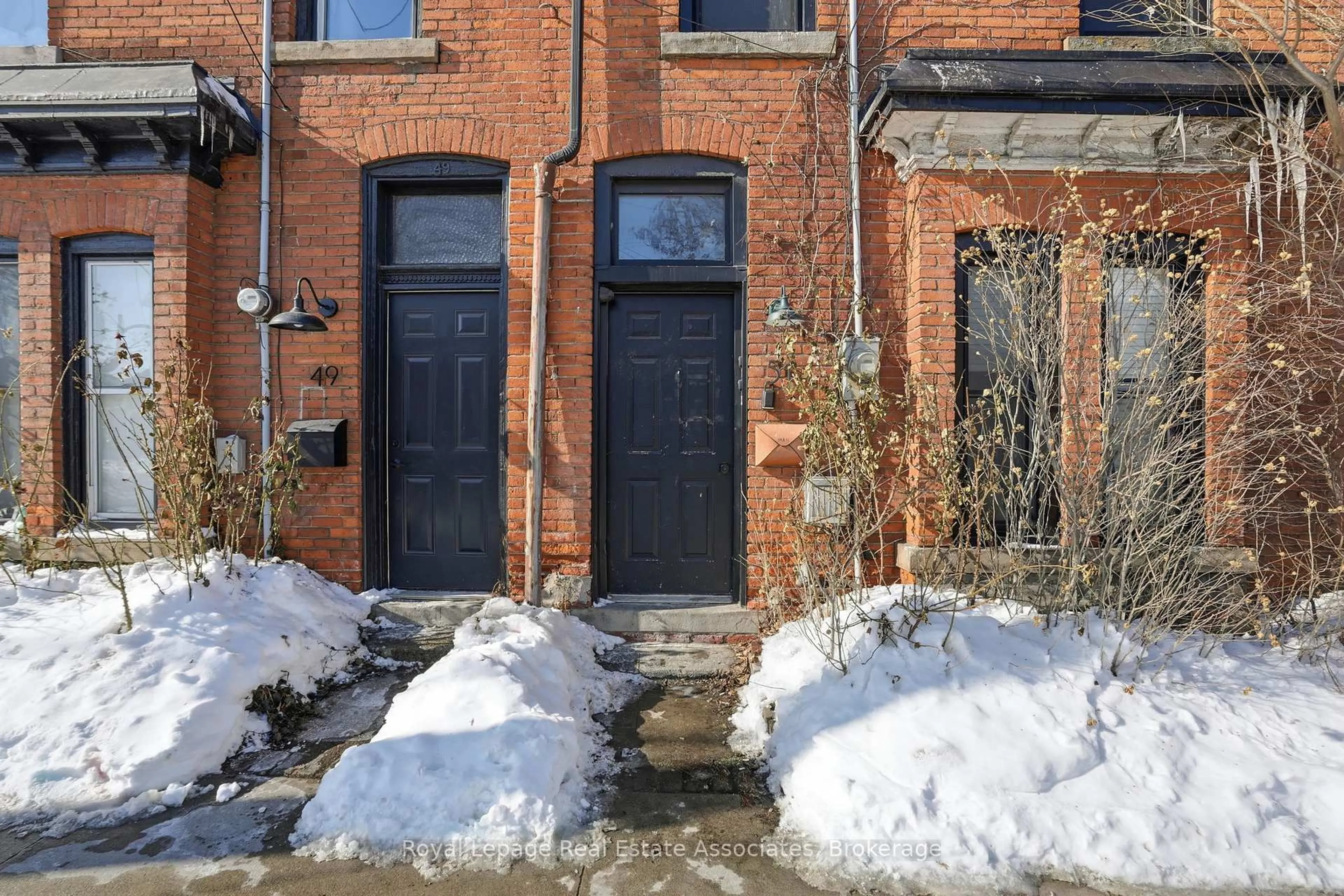 Unknown for 51 Wellington St, Hamilton Ontario L8R 1M9