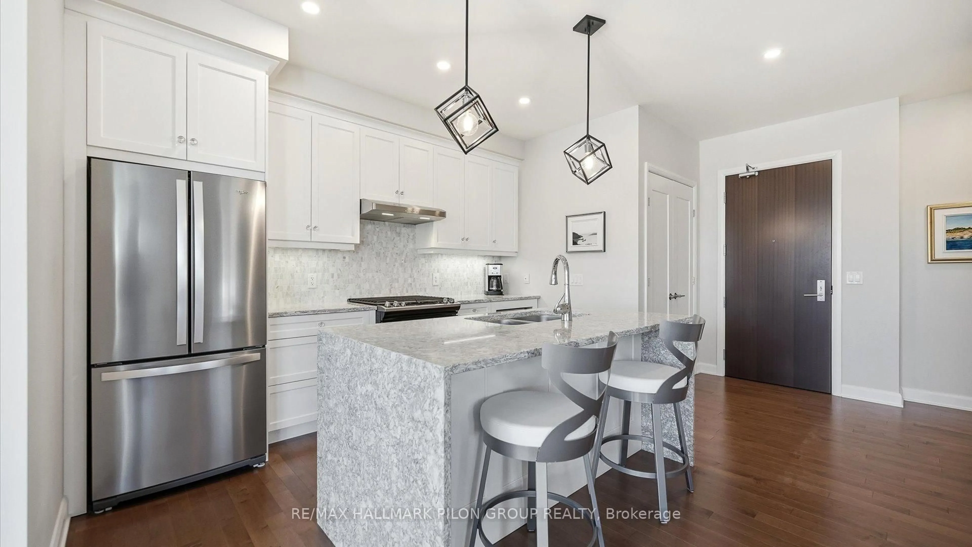 Contemporary kitchen, ceramic/tile floor for 170 Boundstone Way #302, Ottawa Ontario K2T 0M8