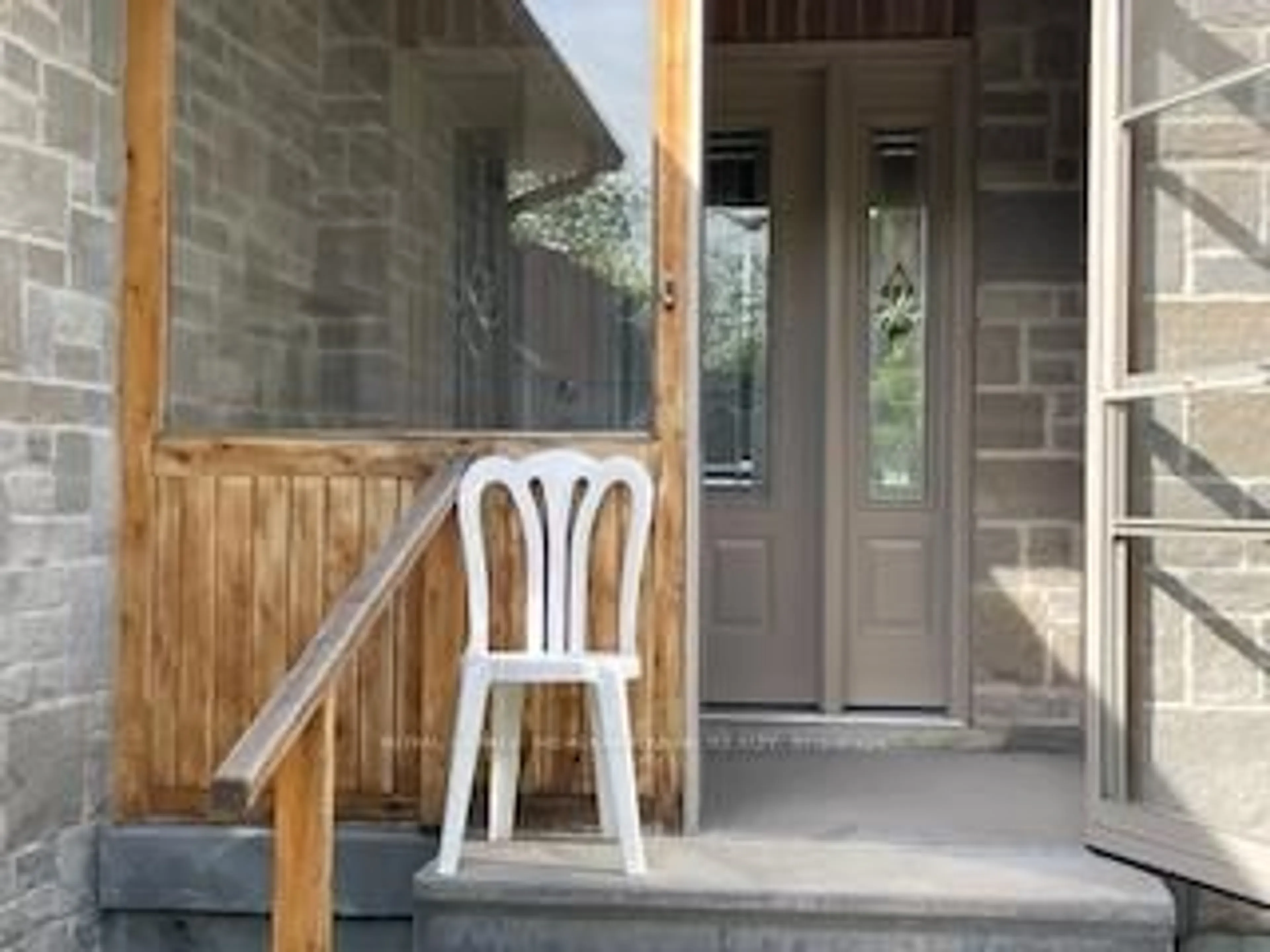 Patio, street for 237 2nd Ave, Hanover Ontario N4N 3S2