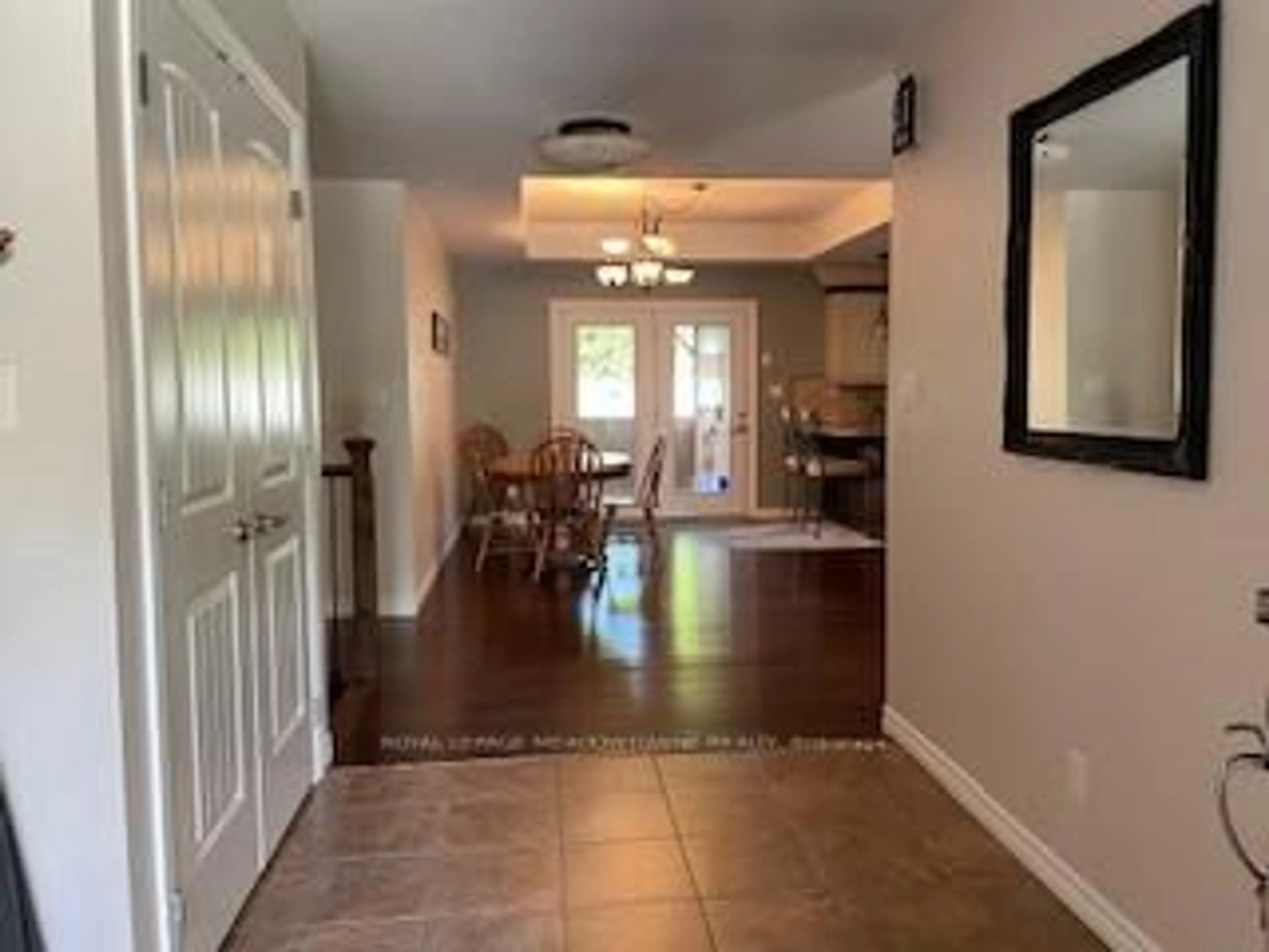 Indoor entryway for 237 2nd Ave, Hanover Ontario N4N 3S2