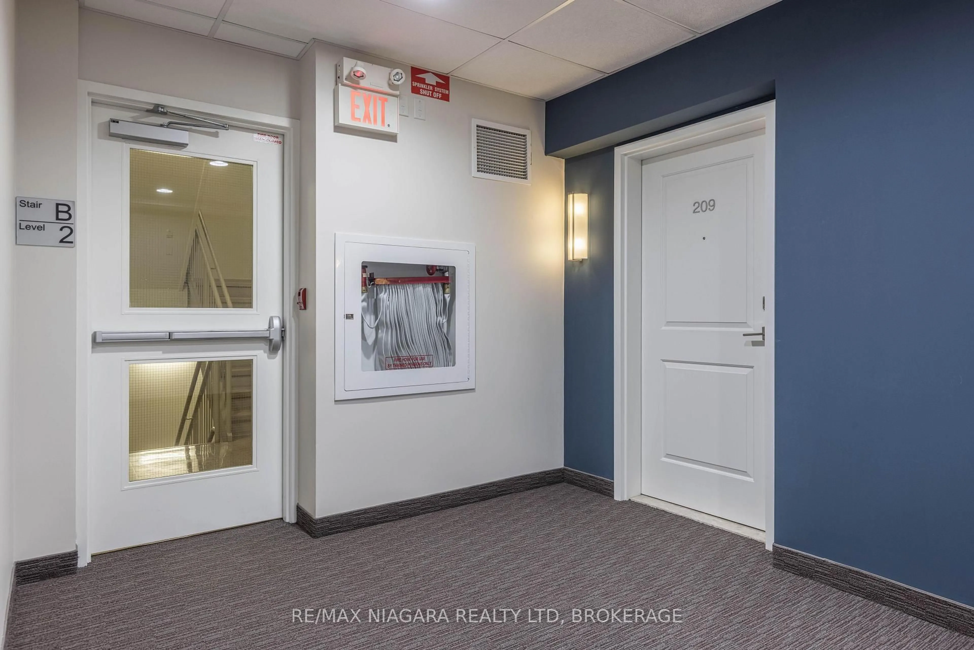 Unknown for 379 Scott St #209, St. Catharines Ontario L2M 3W2