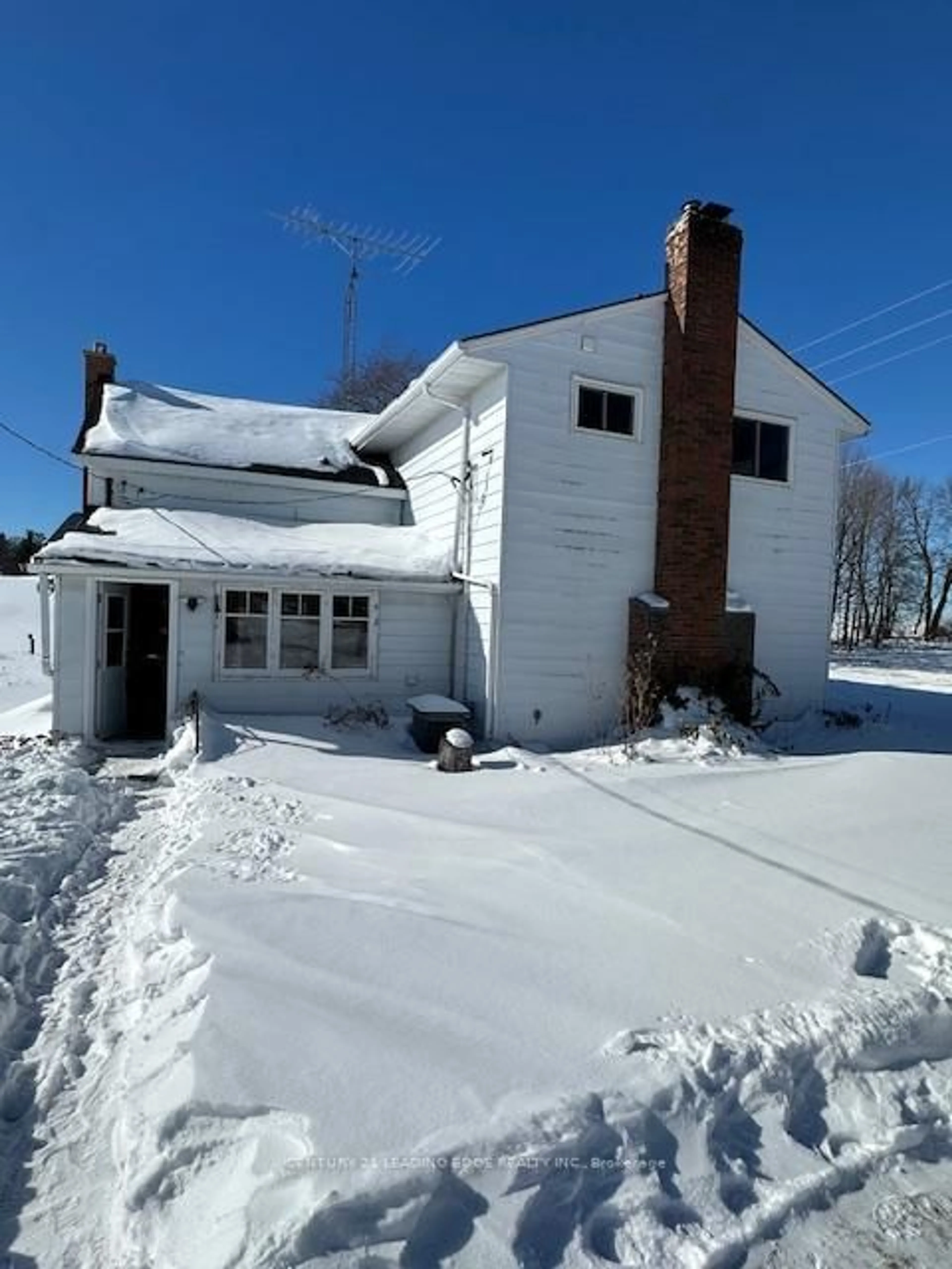 A pic from outside/outdoor area/front of a property/back of a property/a pic from drone, building for 231 Carman Rd, Brighton Ontario K0K 1H0