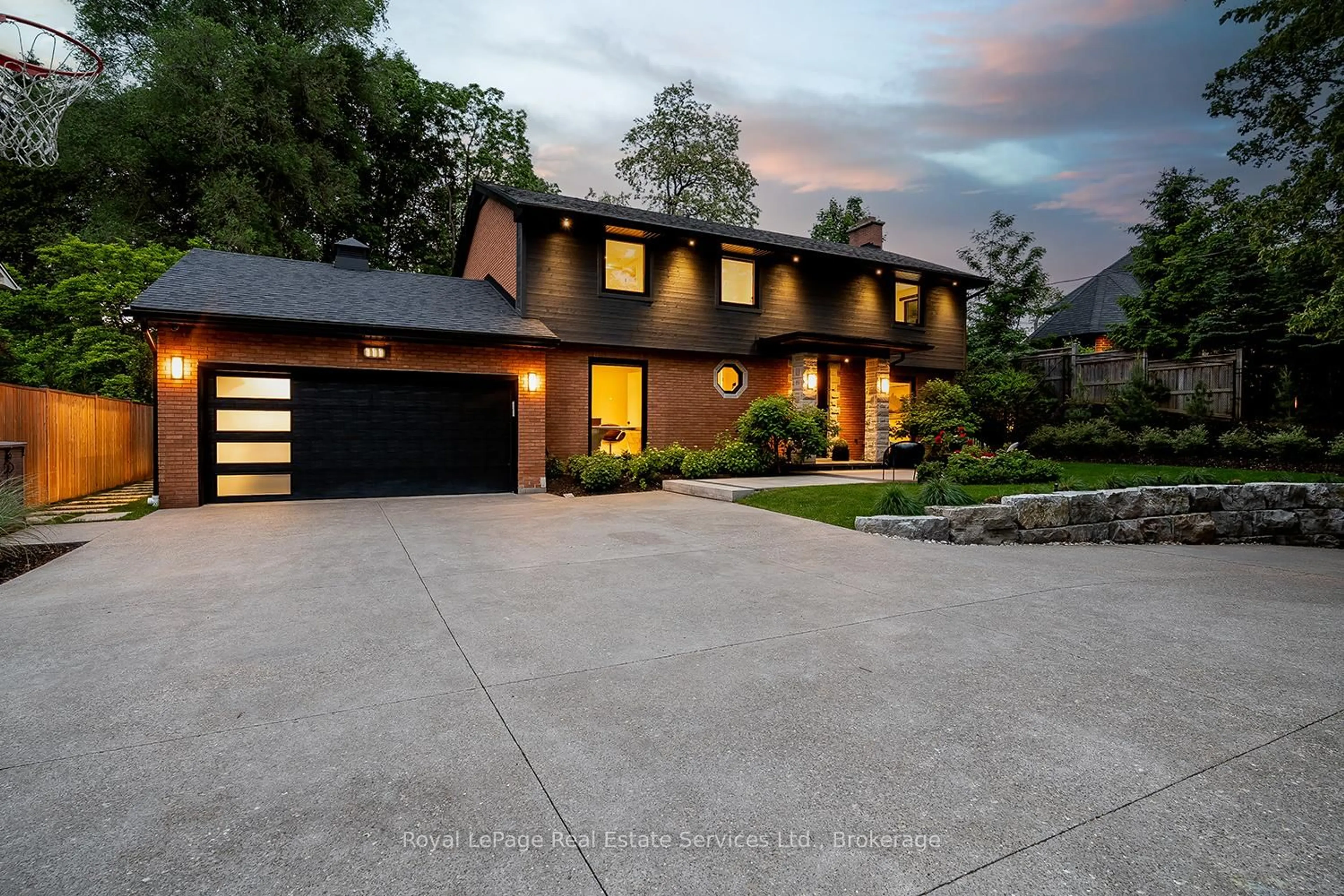 Home with brick exterior material, street for 111 Judith Cres, Hamilton Ontario L9G 1L3