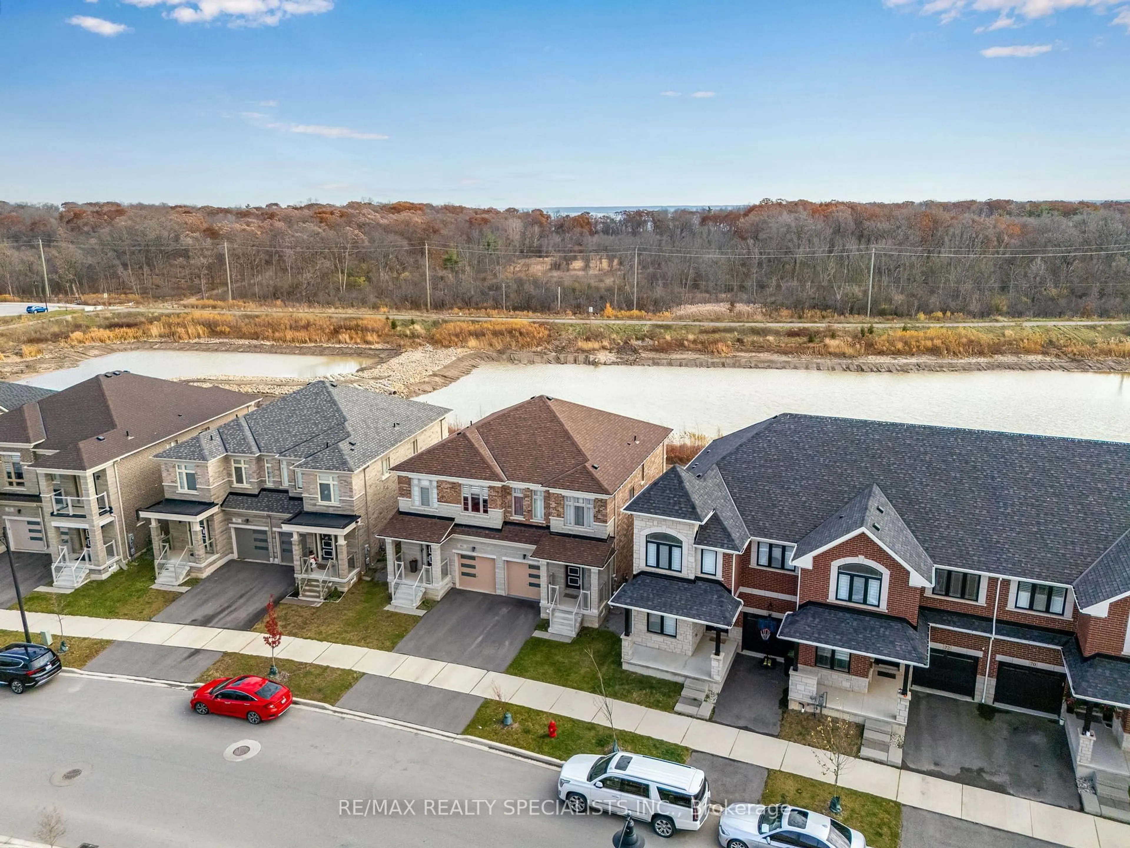 A pic from outside/outdoor area/front of a property/back of a property/a pic from drone, water/lake/river/ocean view for 78 Great Falls Blvd, Hamilton Ontario L0R 2H7