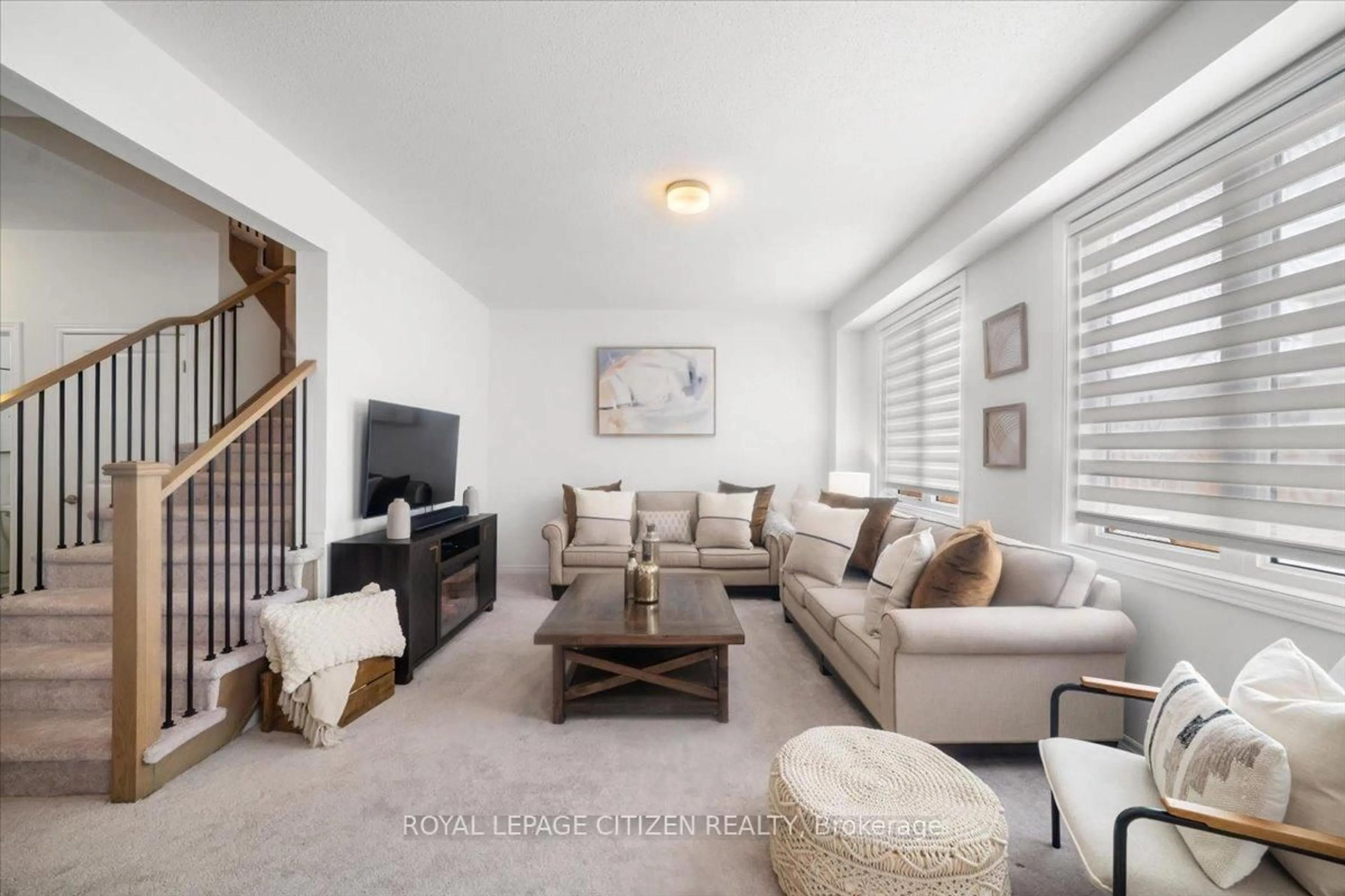 Living room with furniture, unknown for 95 Povey Rd, Centre Wellington Ontario N1M 2W3