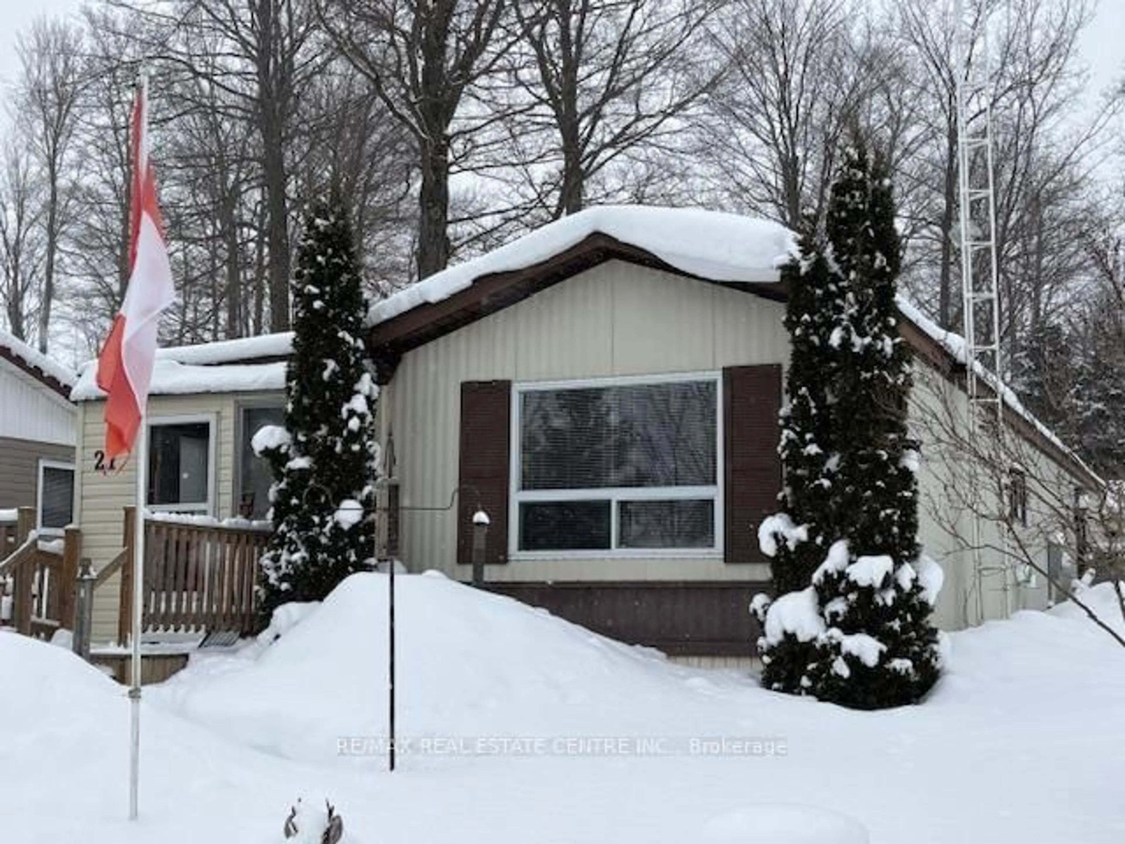 Shed for 21 Maple Grove Village Rd, Southgate Ontario N0C 1B0