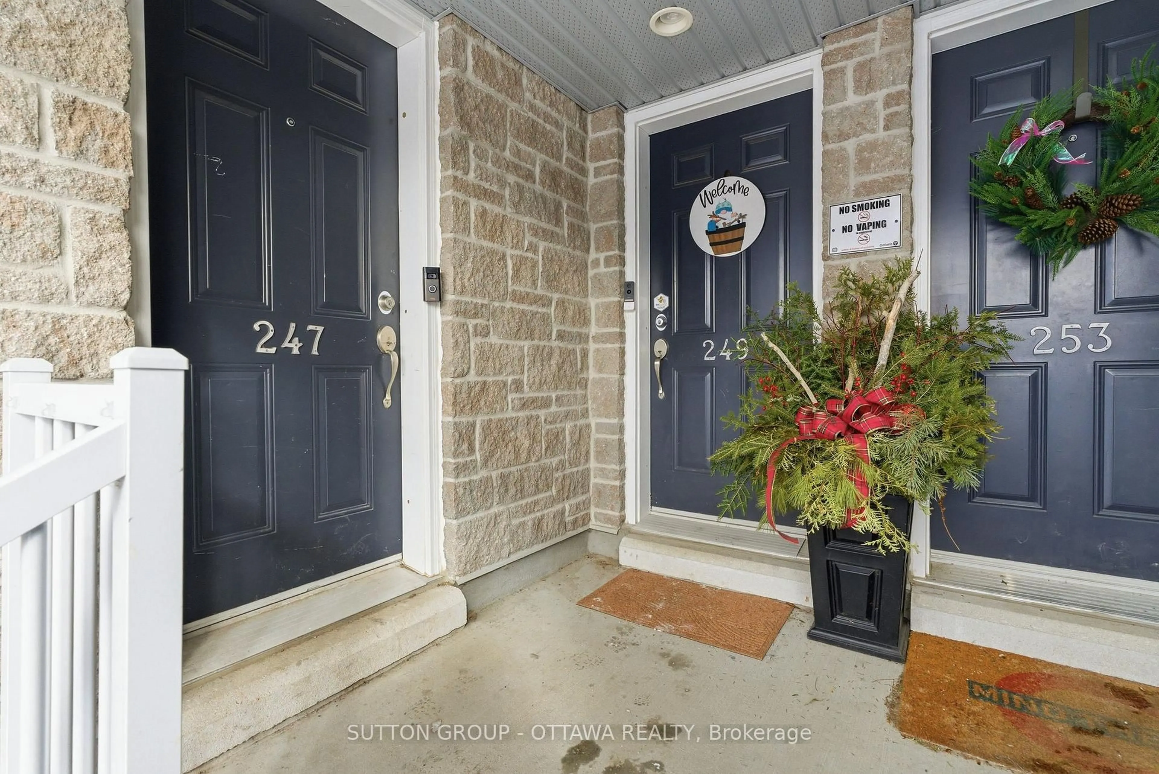 Indoor entryway for 249 Fir Lane, North Grenville Ontario K0G 1J0