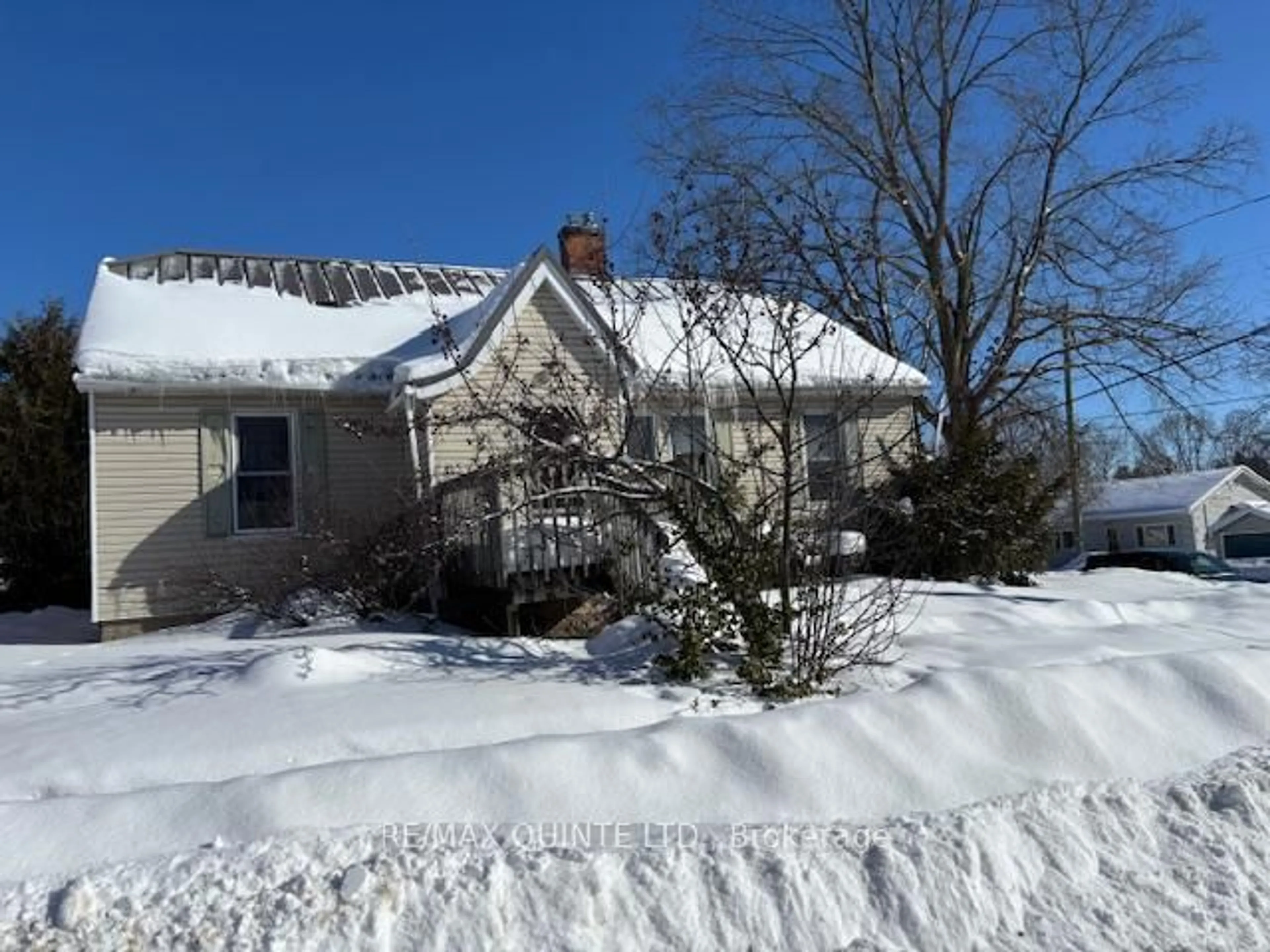 A pic from outside/outdoor area/front of a property/back of a property/a pic from drone, street for 55 Nelson St, Madoc Ontario K0K 2K0