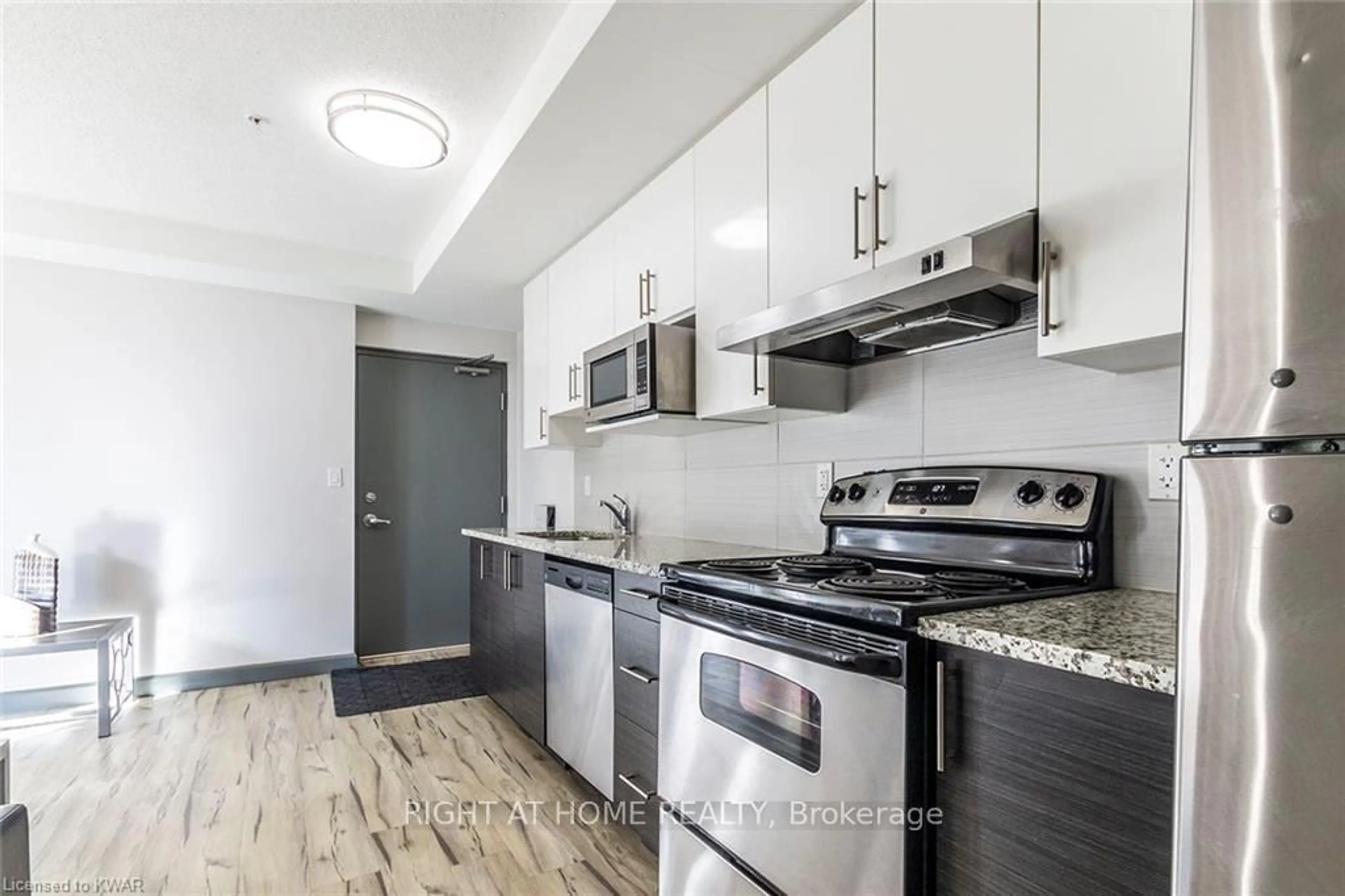 Standard kitchen, unknown for 258B Sunview St #215, Waterloo Ontario N2L 3V9