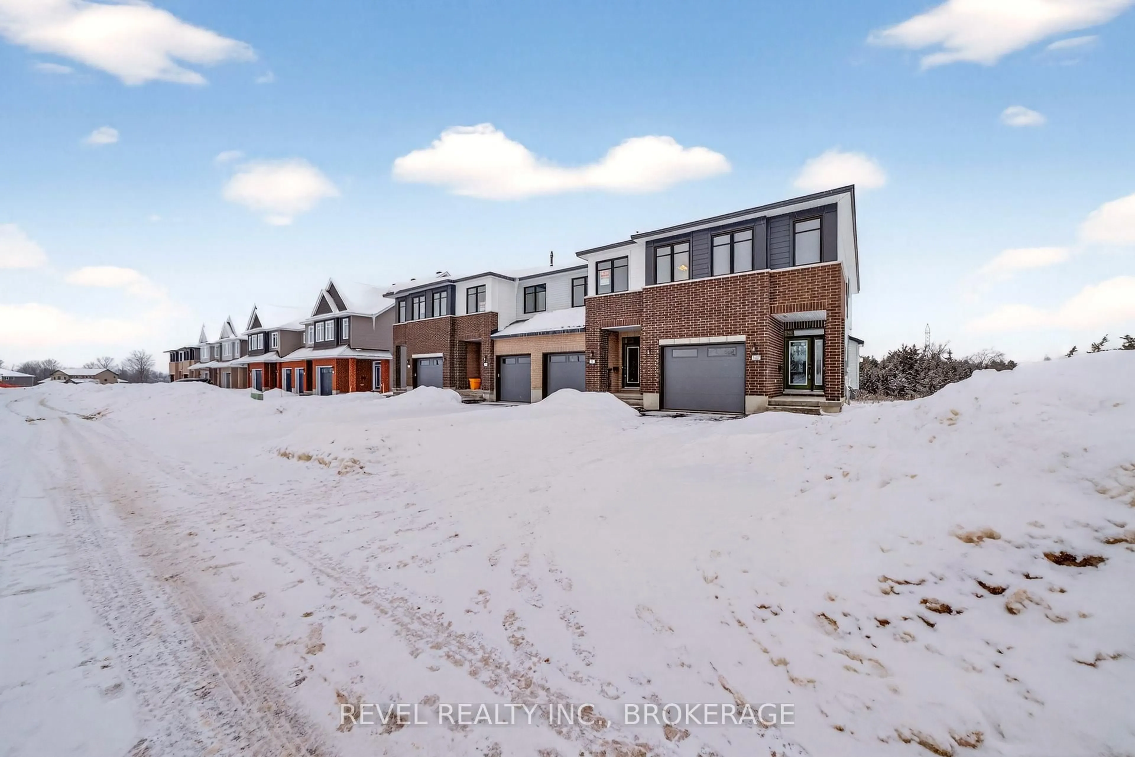 A pic from outside/outdoor area/front of a property/back of a property/a pic from drone, street for 432 Buckthorn Dr, Kingston Ontario K7P 0V6