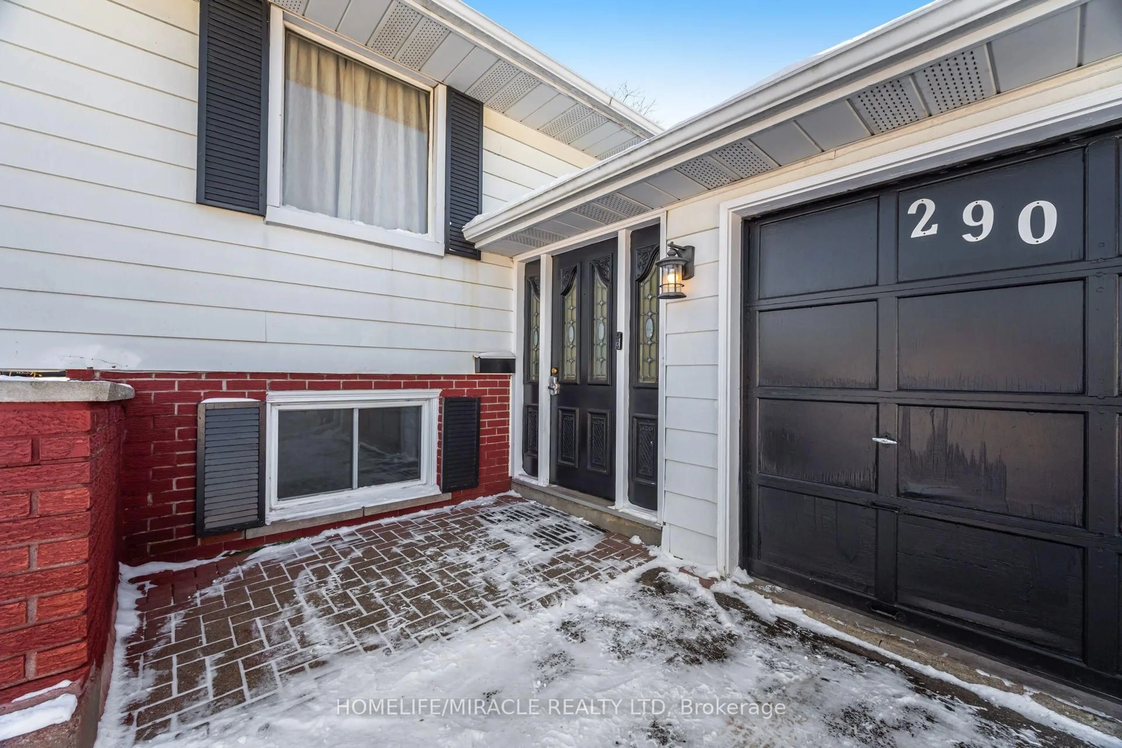 Unknown for 290 Lincoln Rd, Waterloo Ontario N2J 2P5