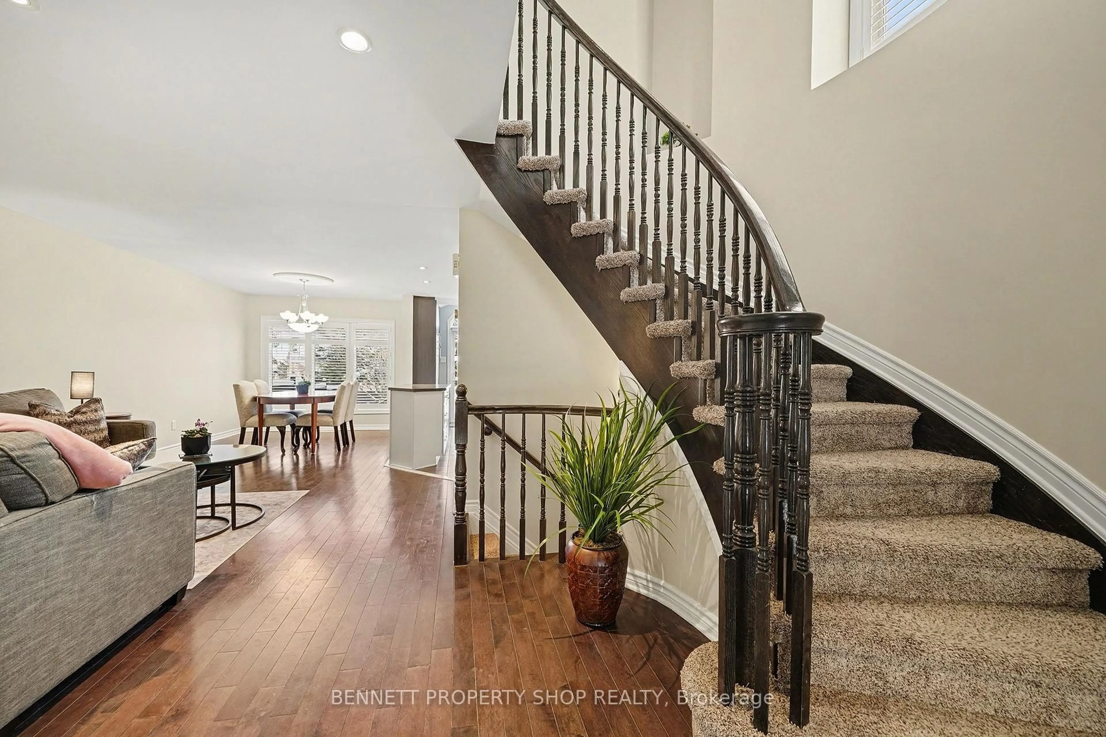 Unknown for 164 Tacom Circ, Ottawa Ontario K2G 4R1